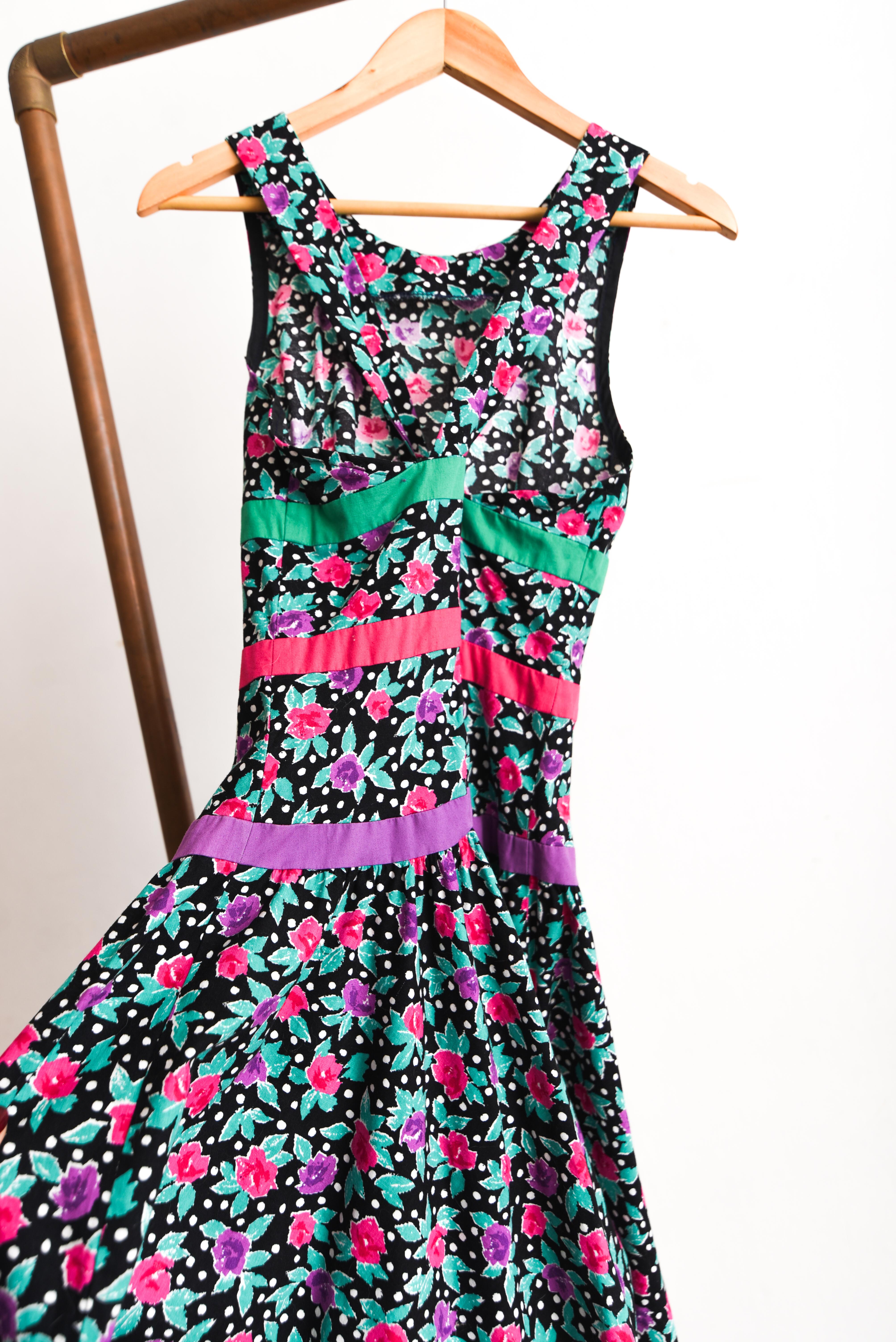 Vestido floral vintage California