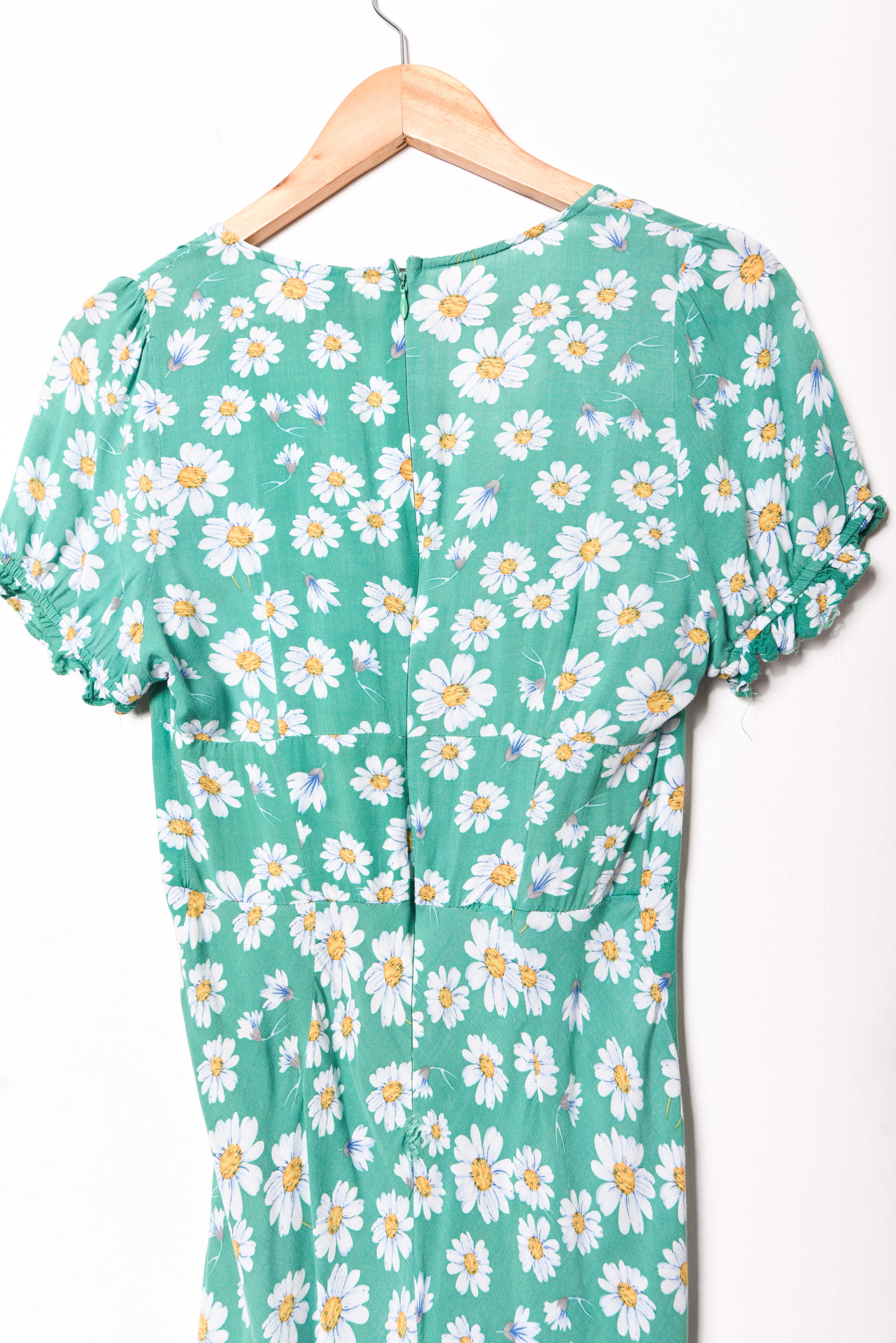 Vestido verde margaritas
