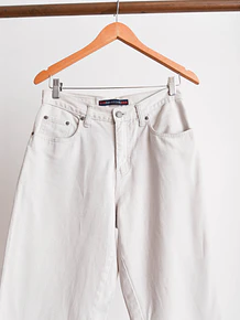 Pantalón denim capri perla