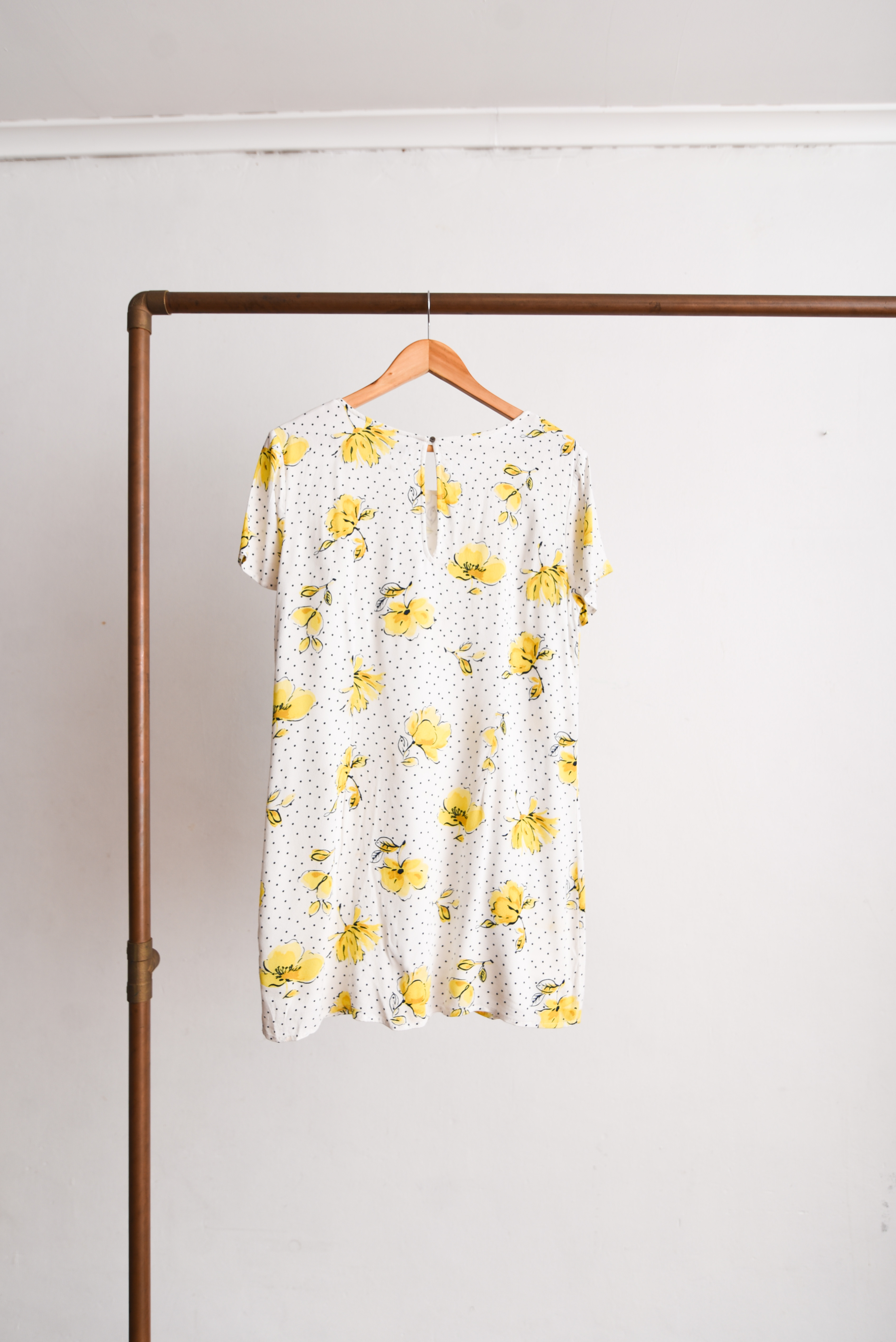 Vestido blanco polka dots floral