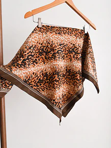 Pañuelo animal print 70s