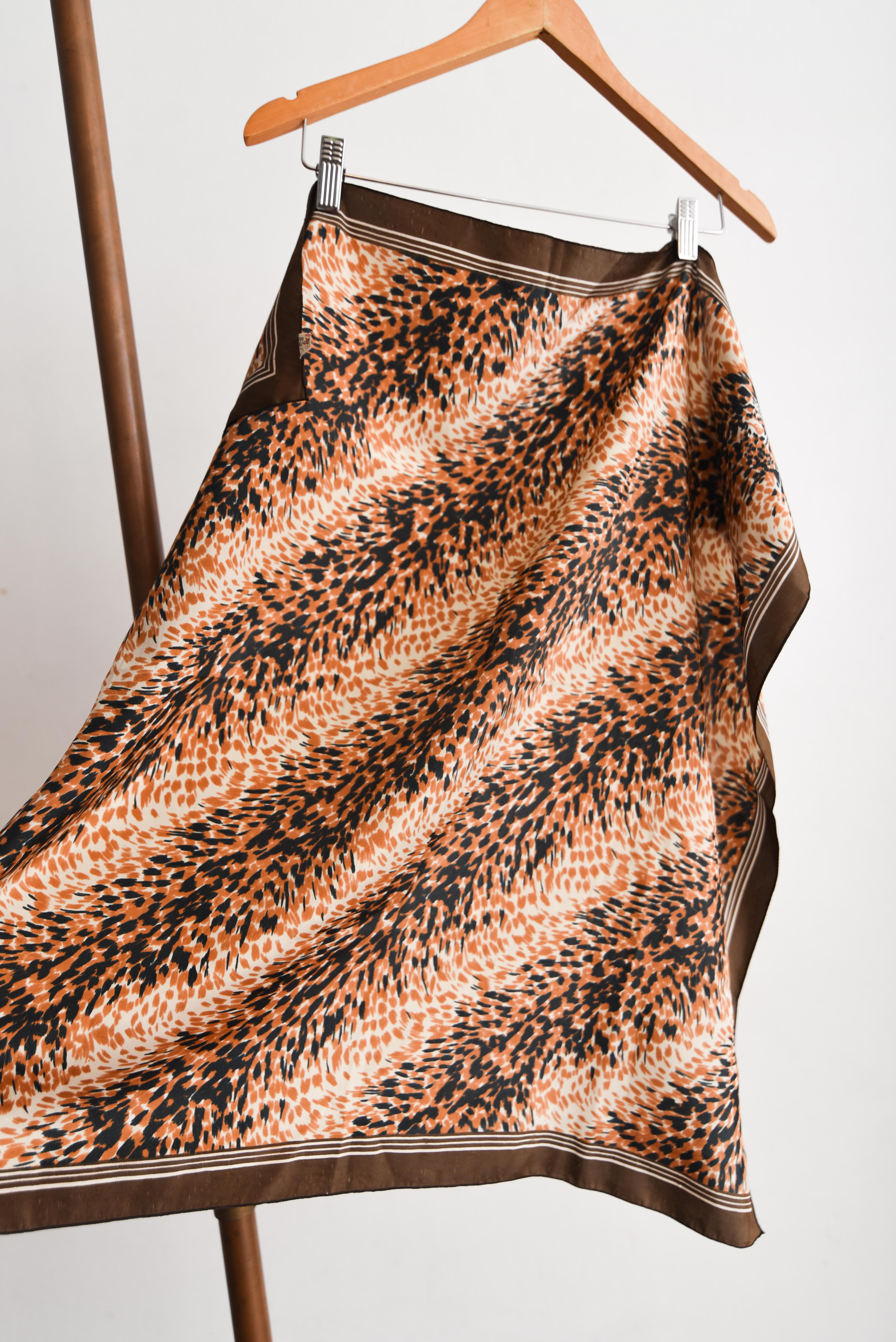 Pañuelo animal print 70s