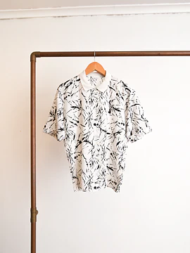 Camisa b&w vintage pinceladas