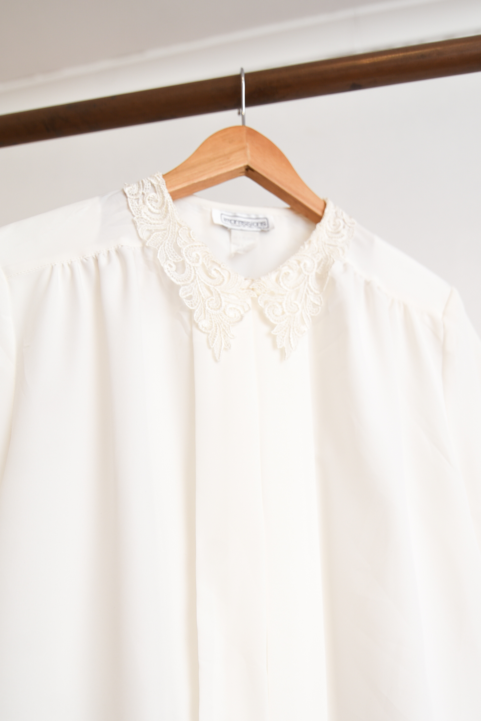 Blusa marfil cuellito vntg