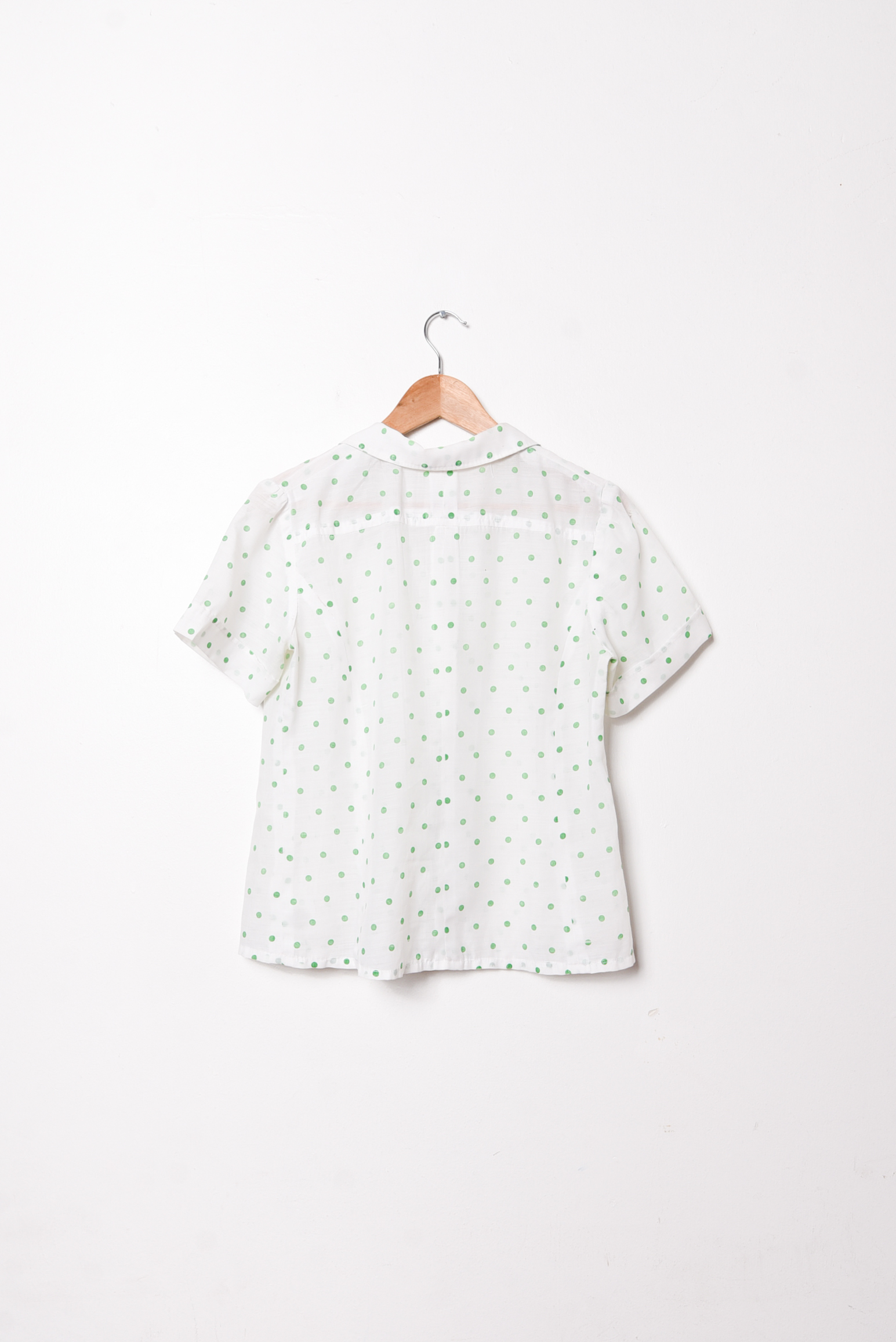 Blusa blanca polka dots green vntg
