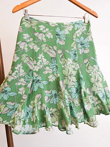 Falda verde seda floral
