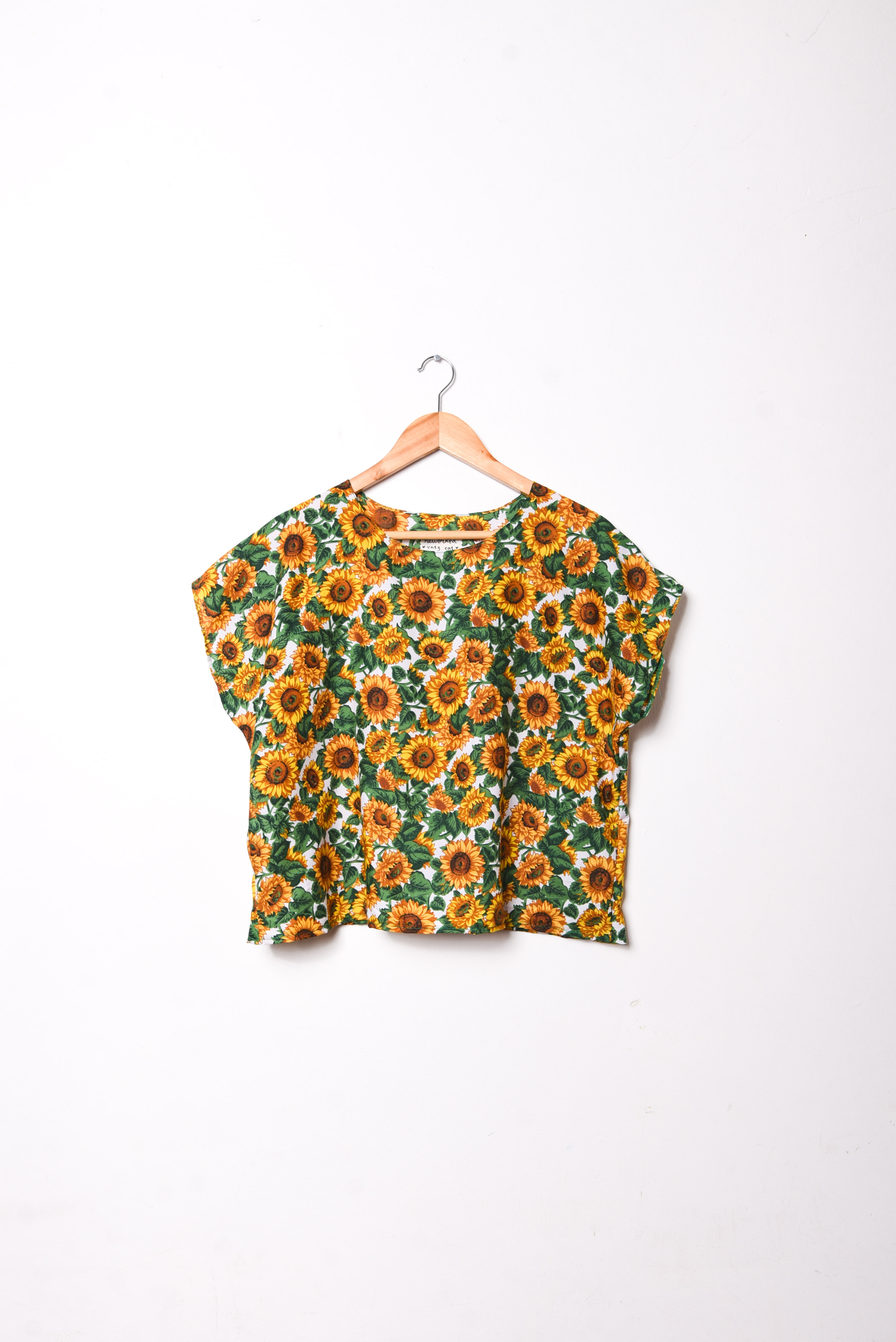Conjunto sunflower reworked x Vntg Cat