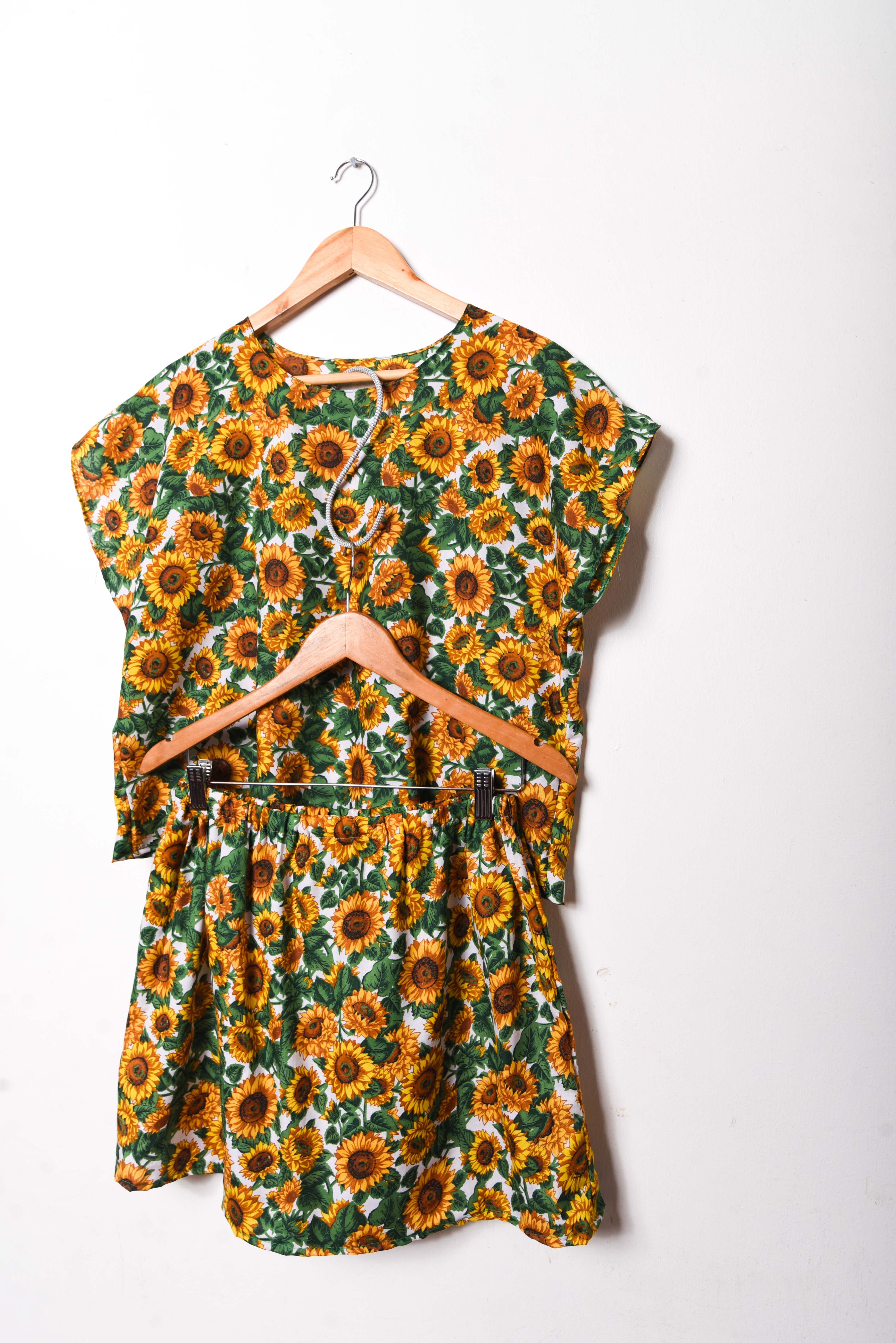 Conjunto sunflower reworked x Vntg Cat