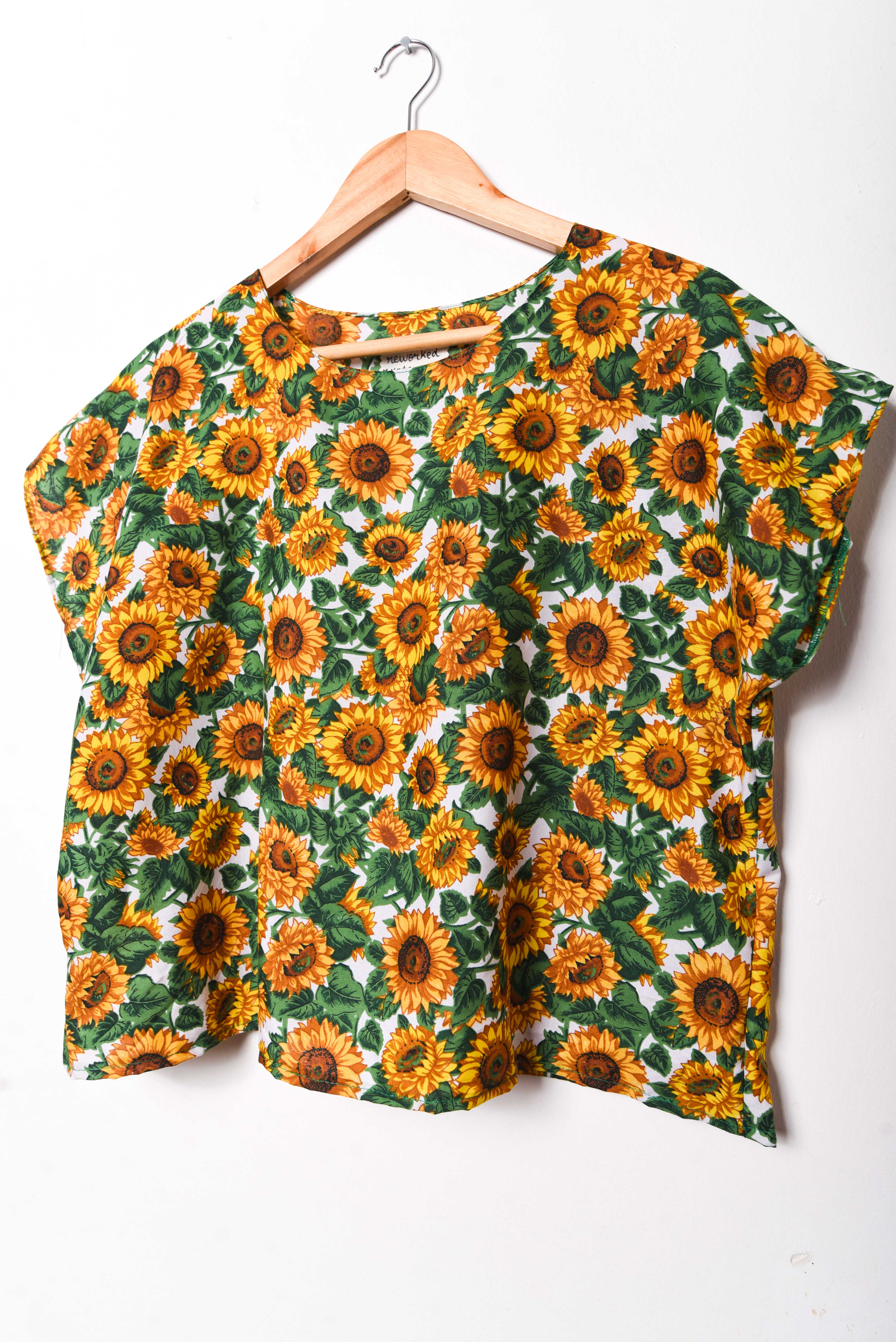 Conjunto sunflower reworked x Vntg Cat