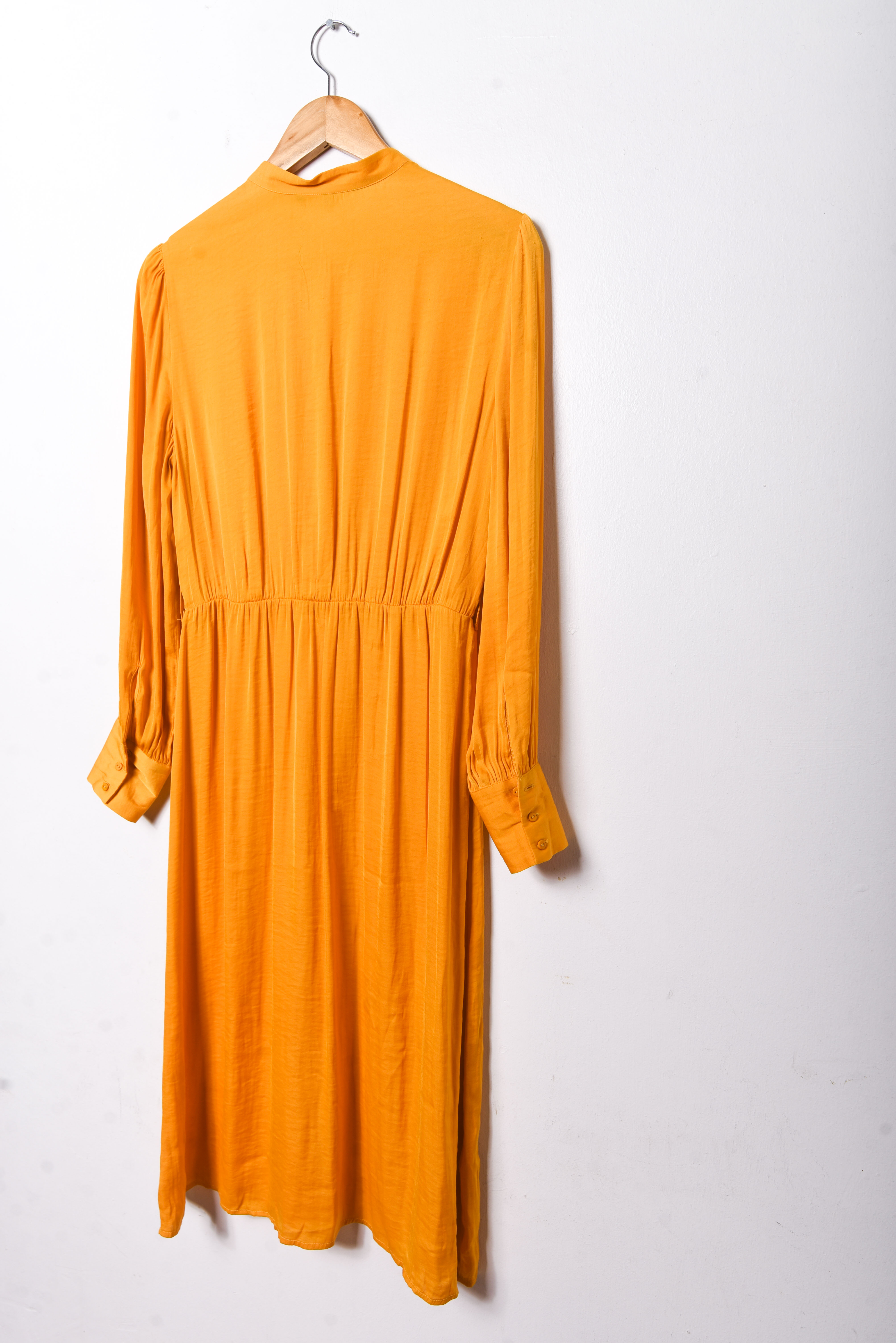 Vestido amarillo ambar satín