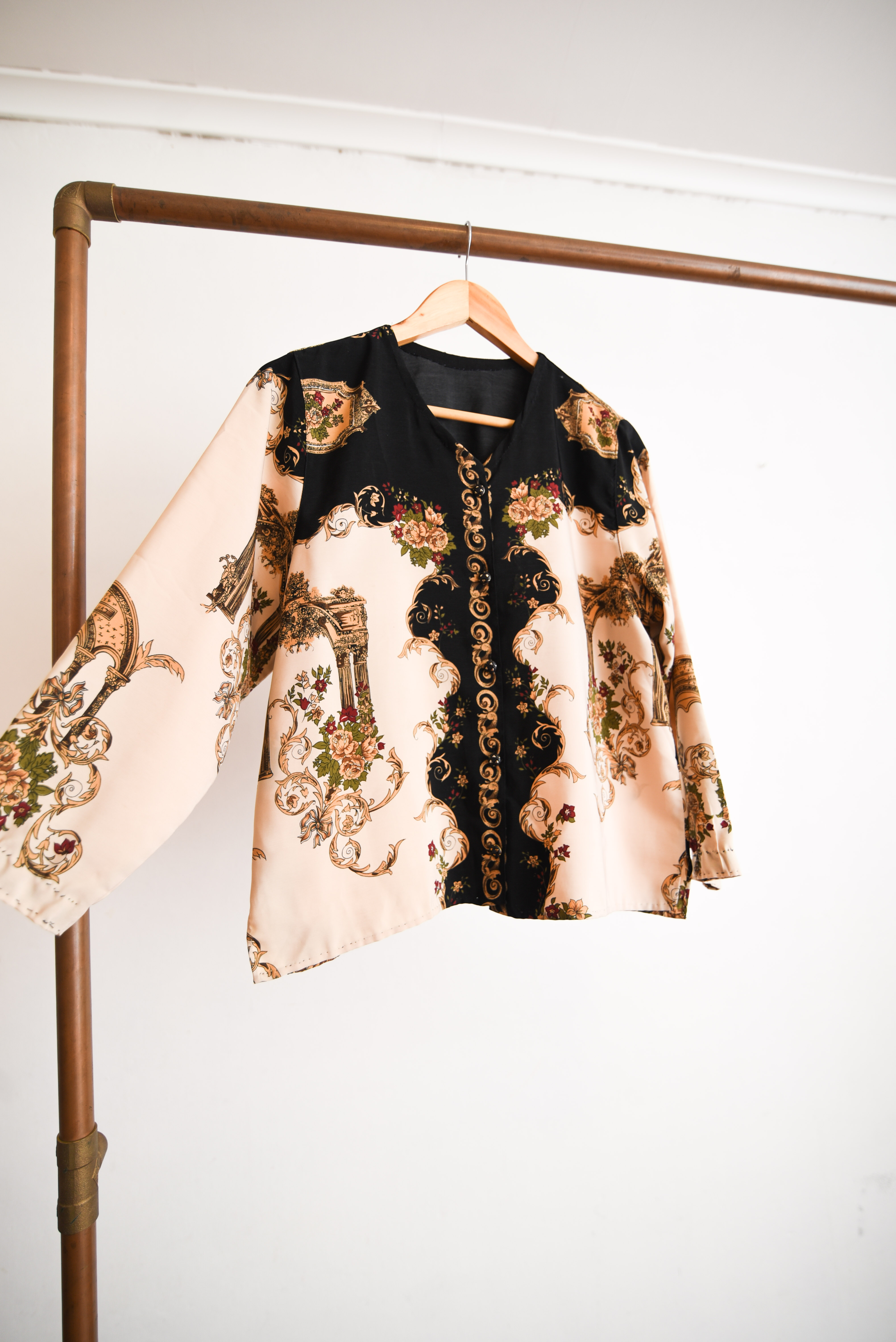 Blusa bicolor barroca vntg