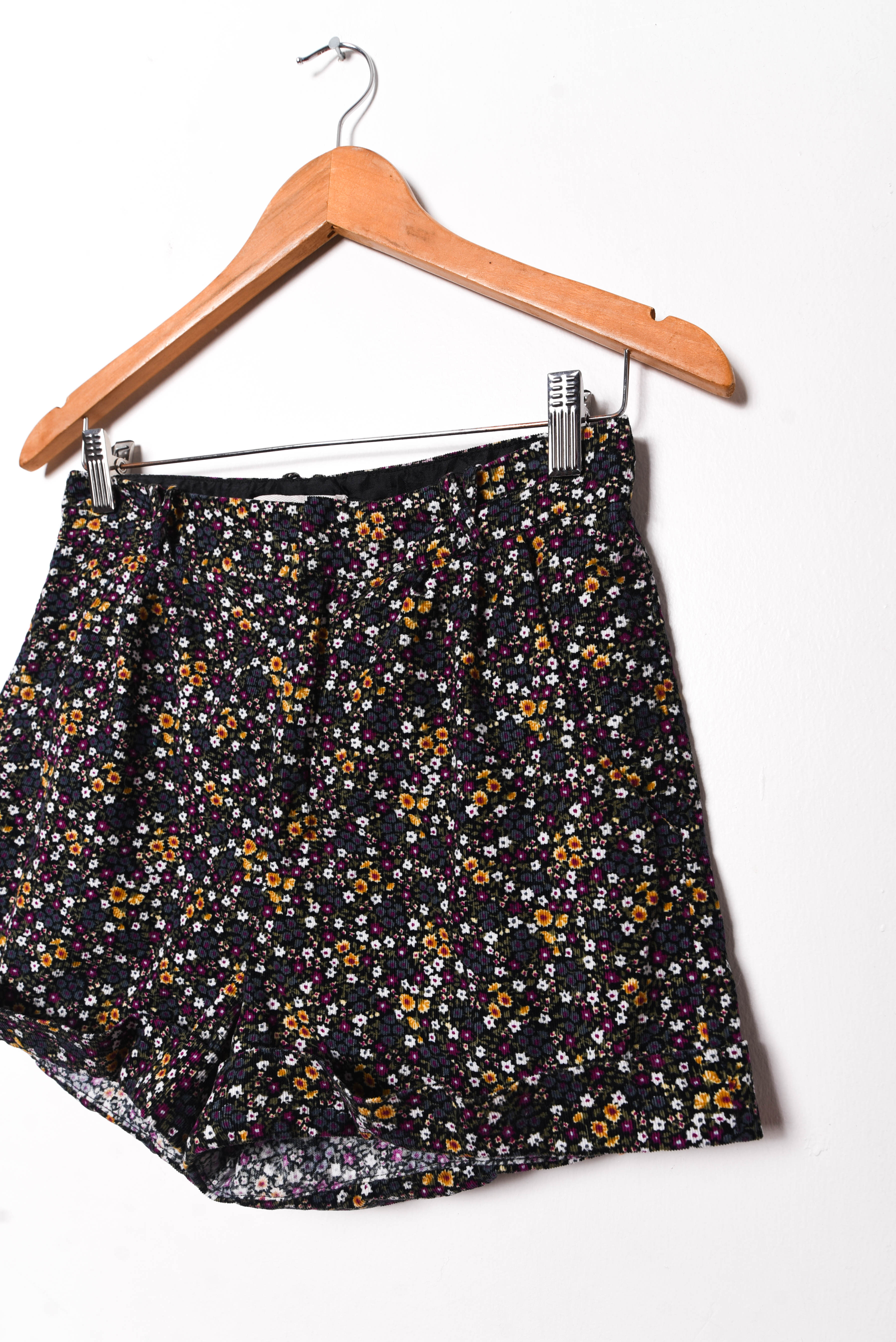 Short cotelé floral