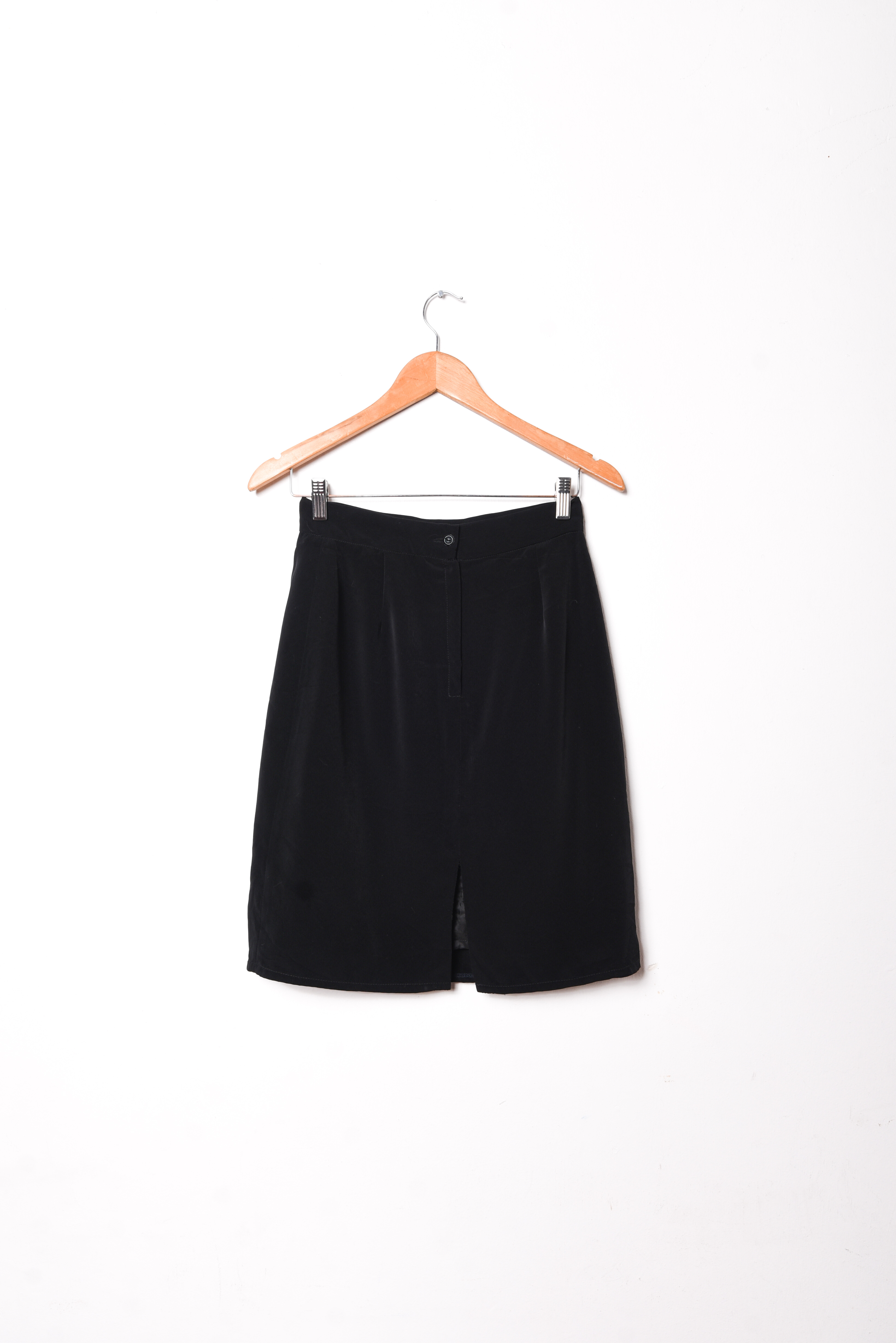 Falda negra vintage 90s