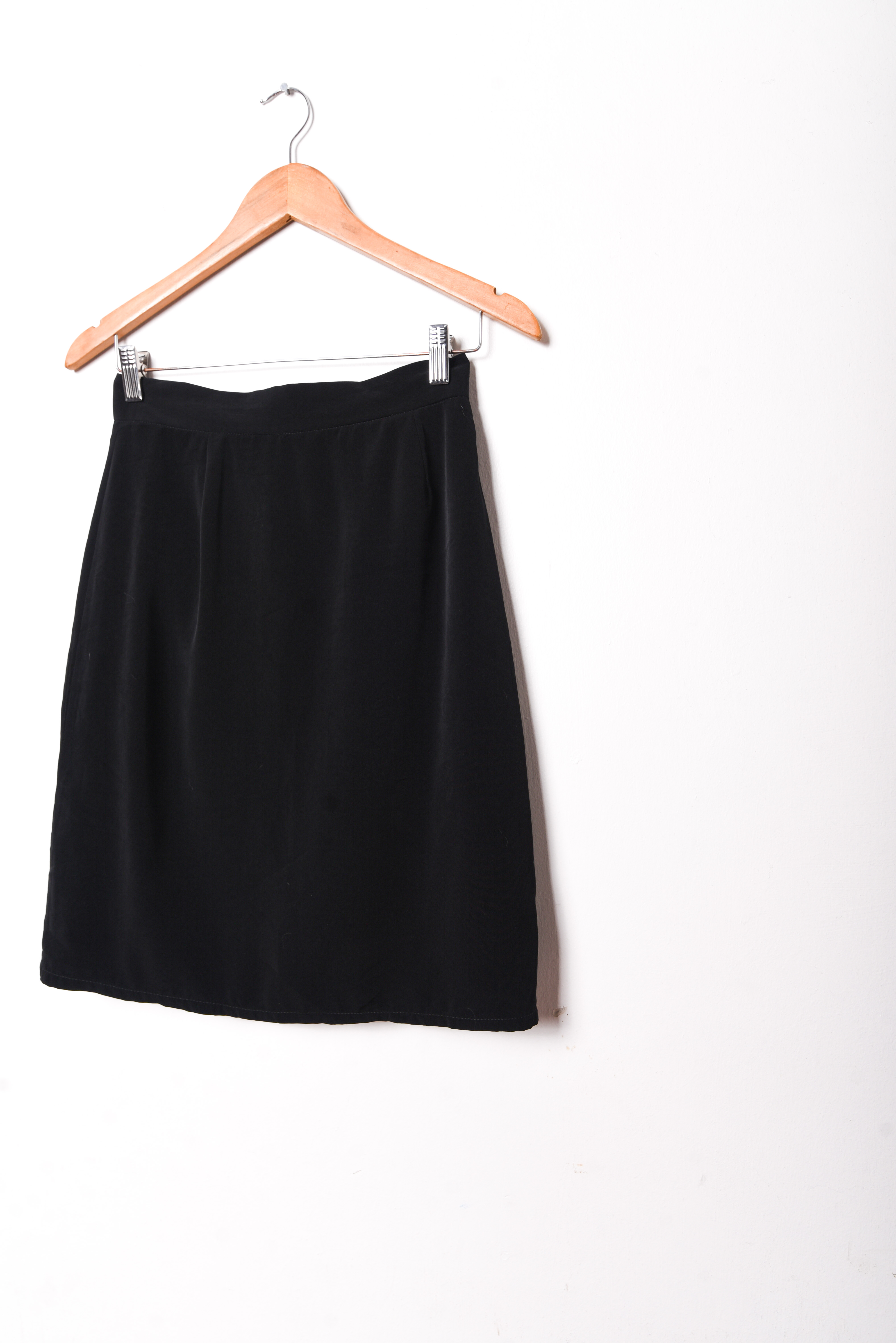 Falda negra vintage 90s