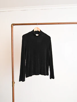 Top cuello alto acetato negro