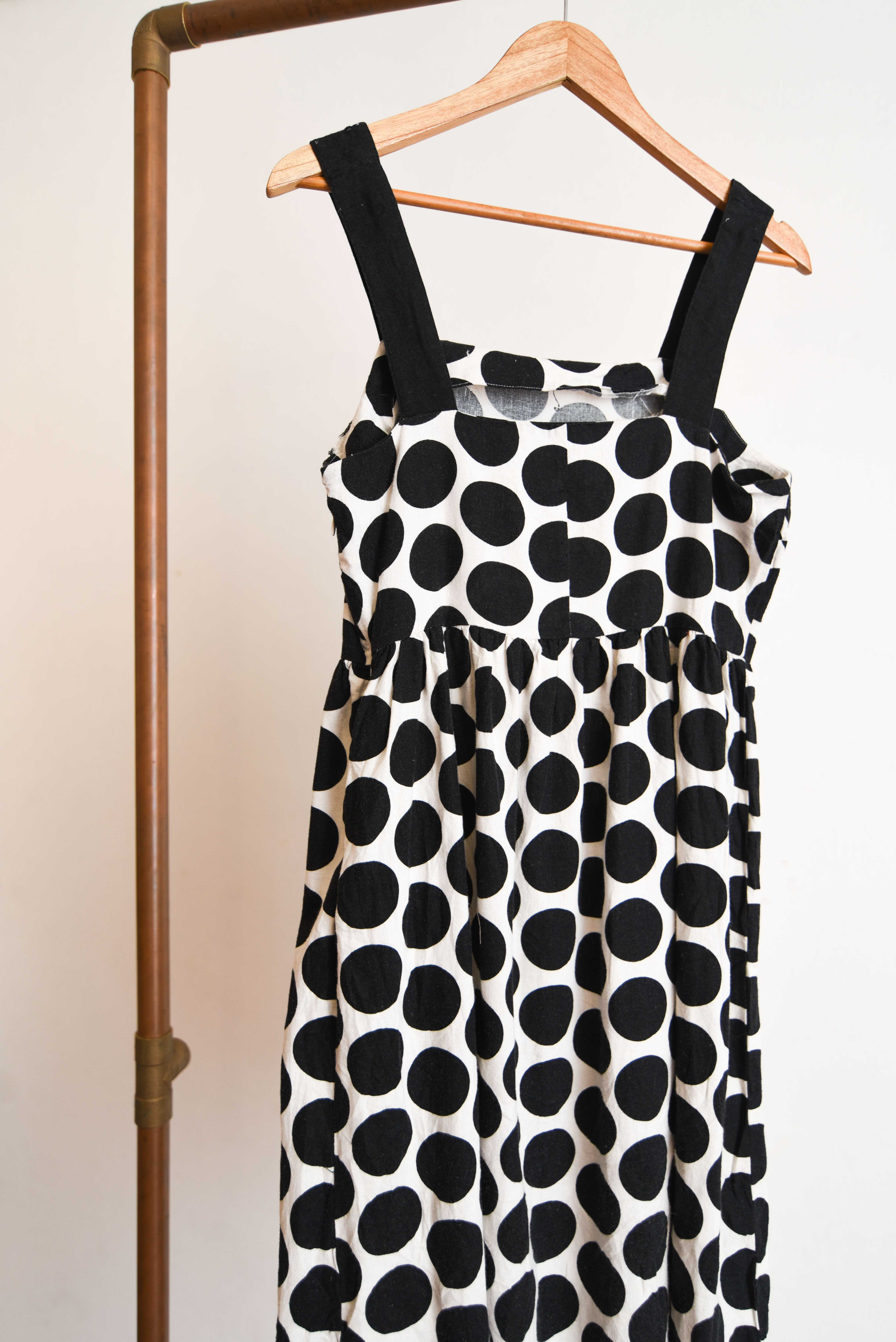 Vestido lino lunares b&w