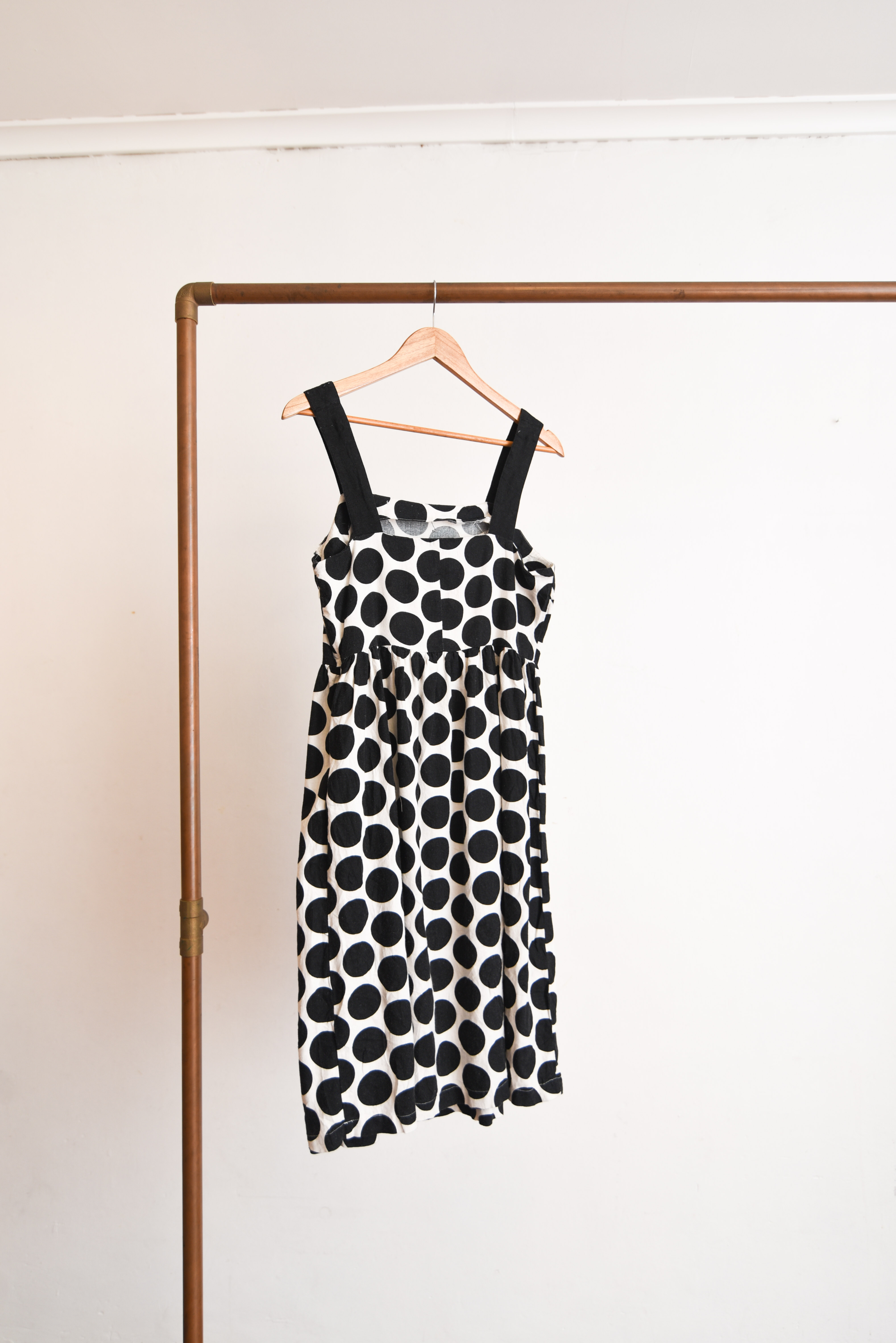 Vestido lino lunares b&w