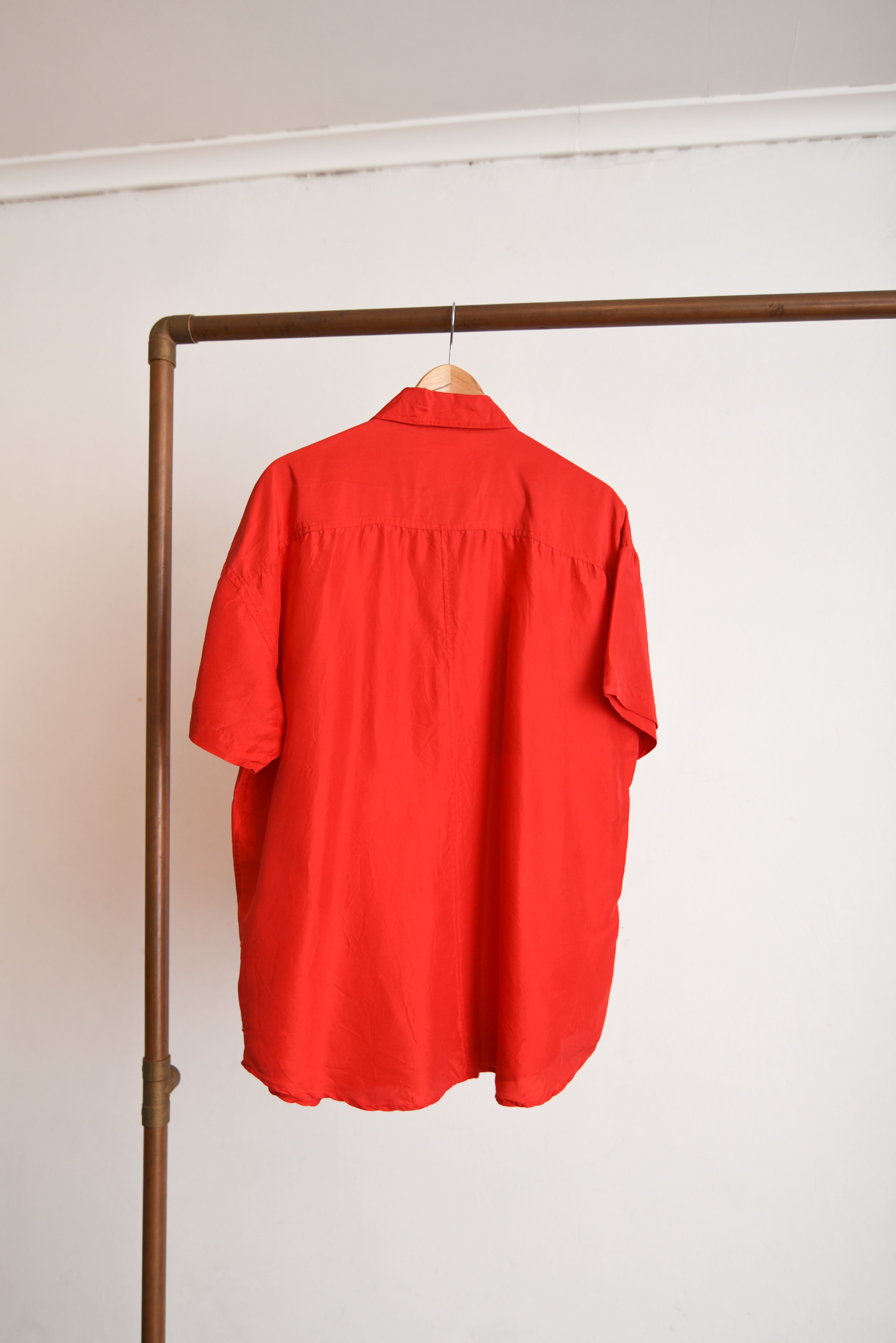 Camisa roja seda 90s
