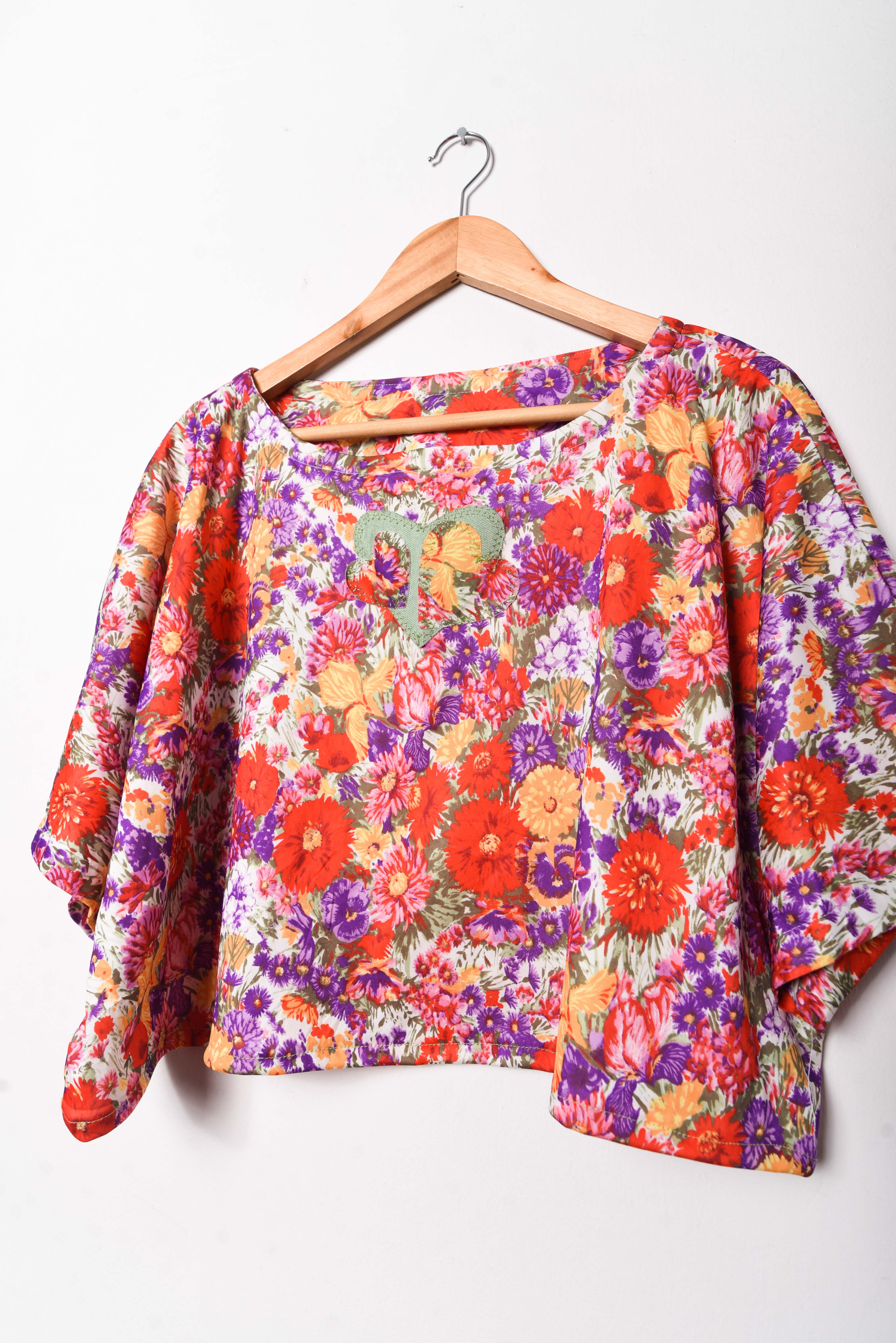 Blusa crop floral 80s