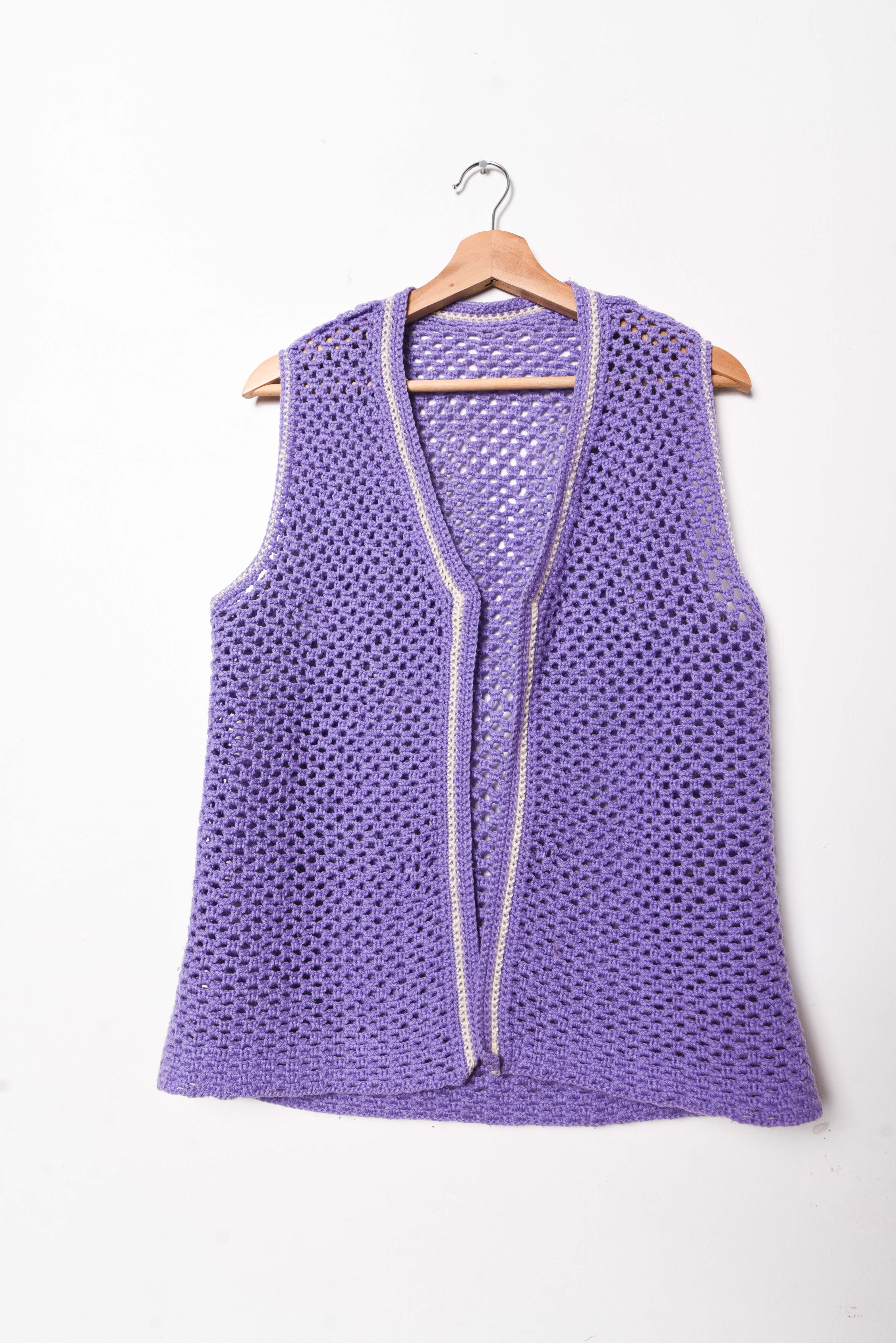 Sweater vest tejido lila