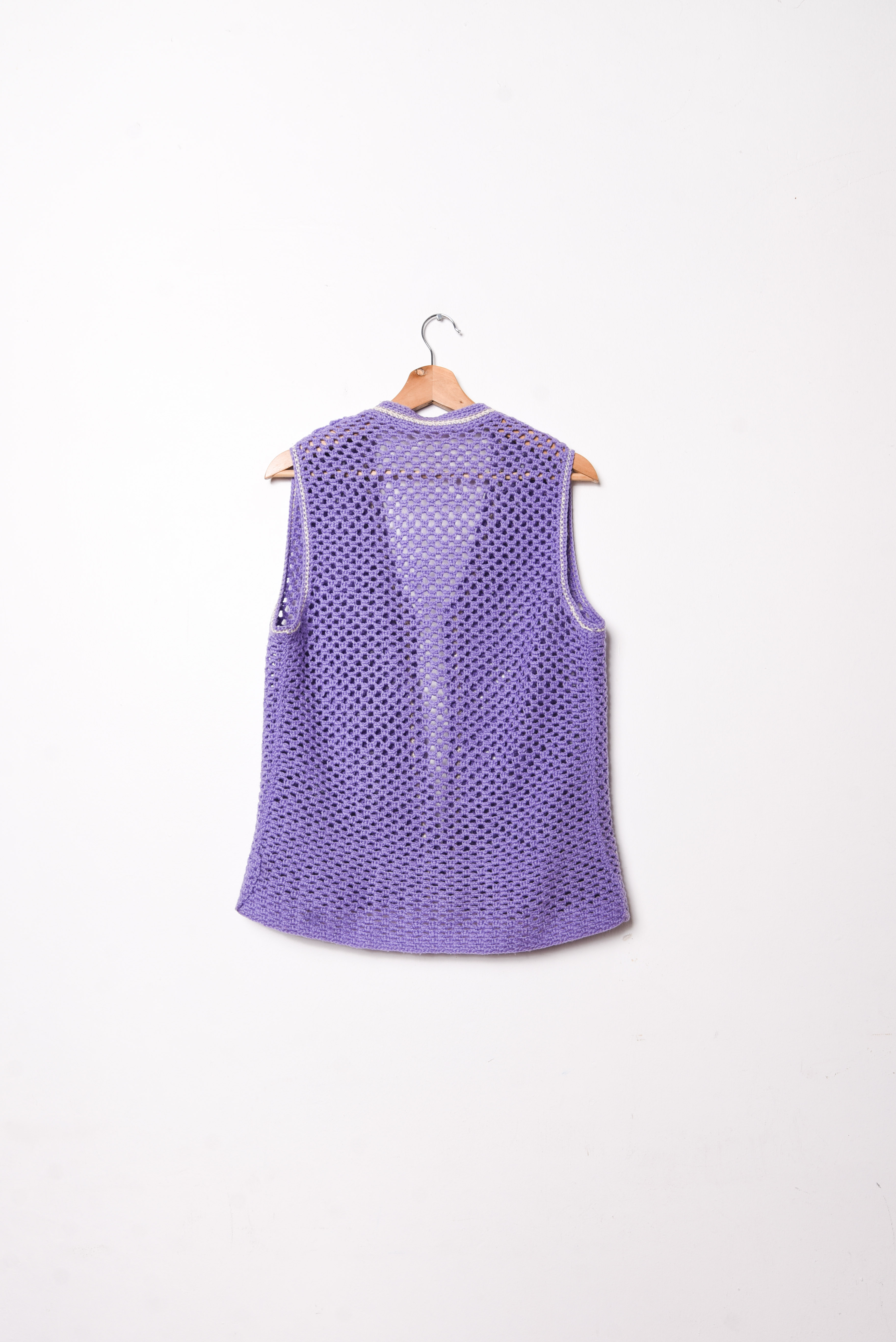Sweater vest tejido lila