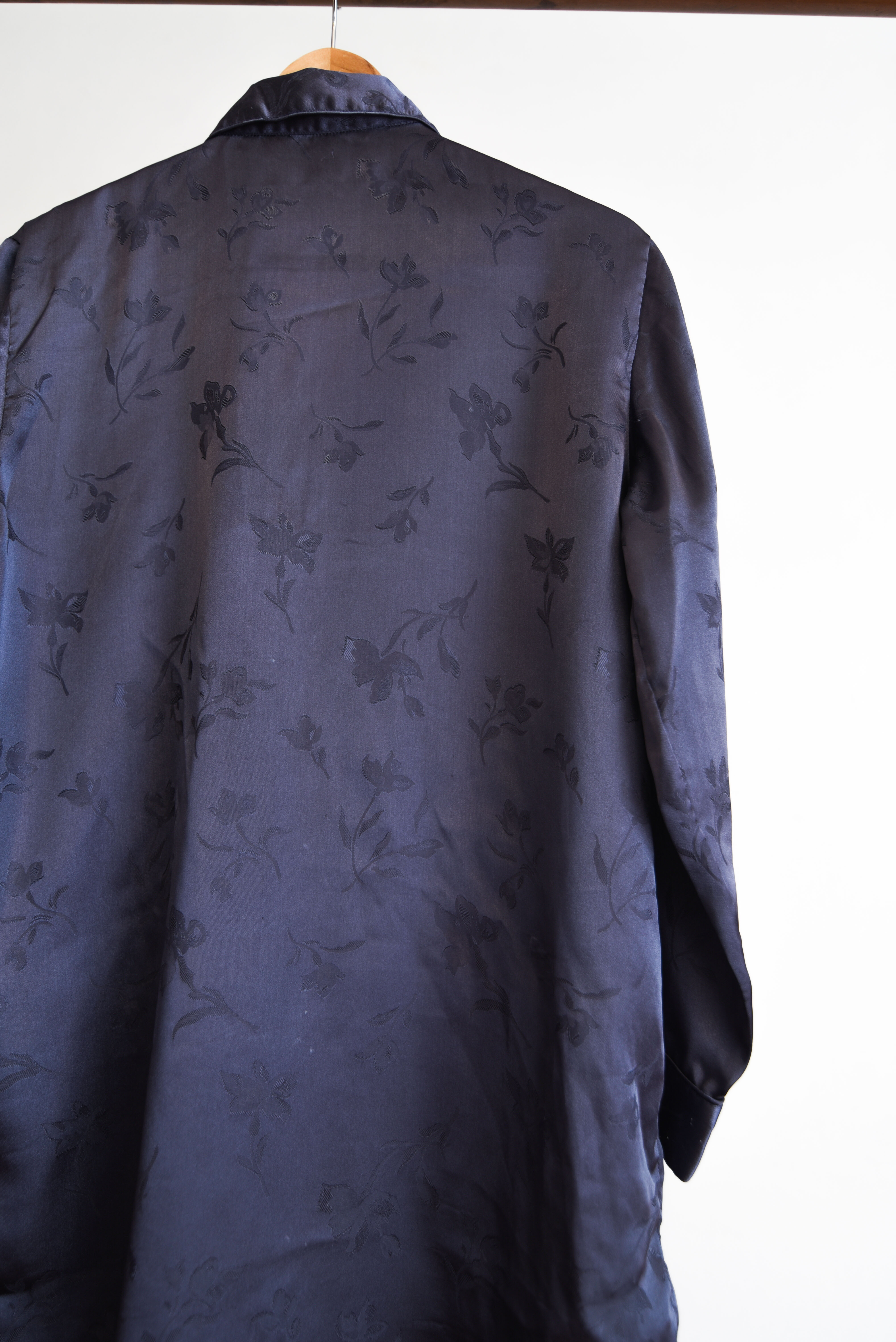 Blusa lencera satín azul piedra