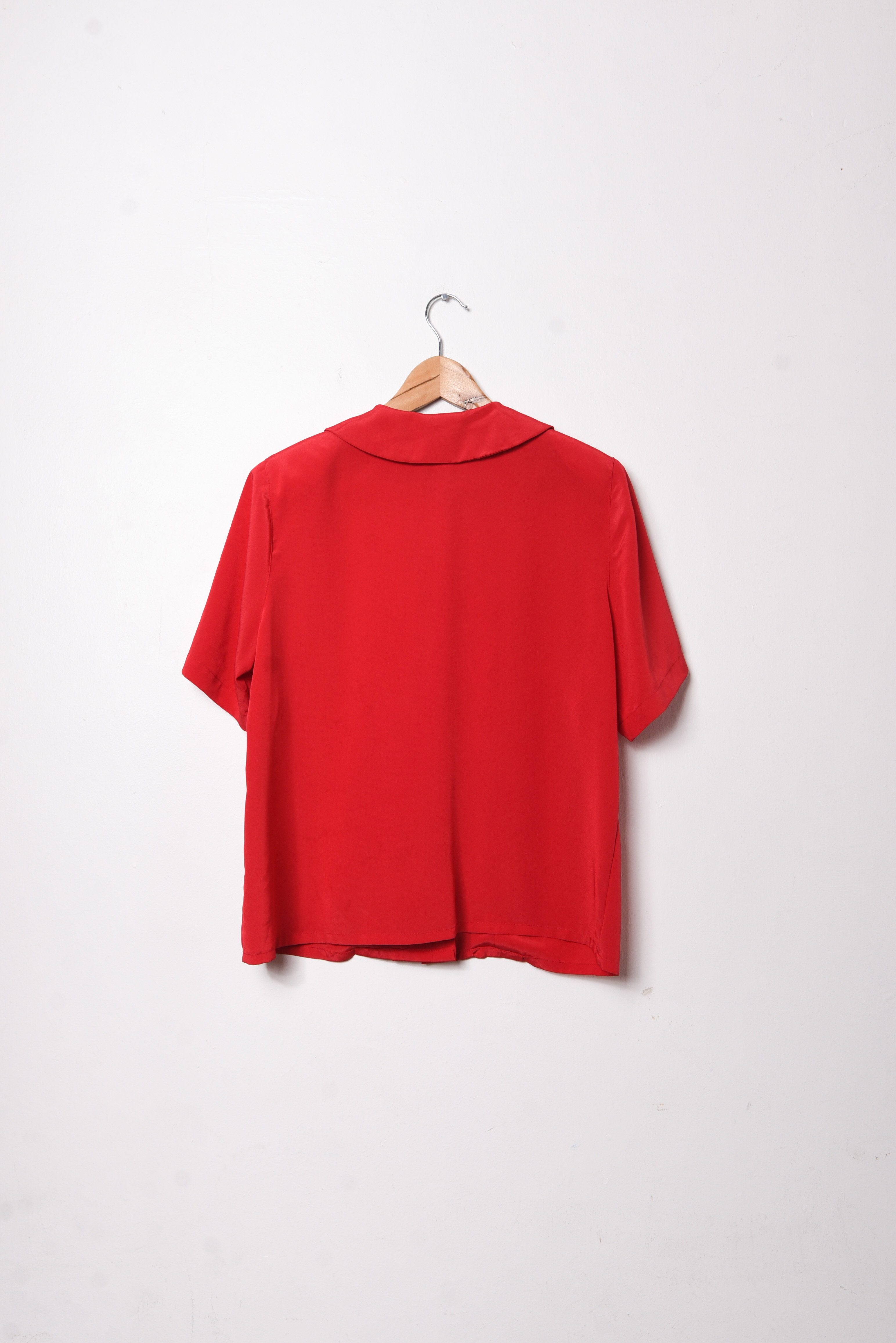 Blusa roja cuello chelsea 90s