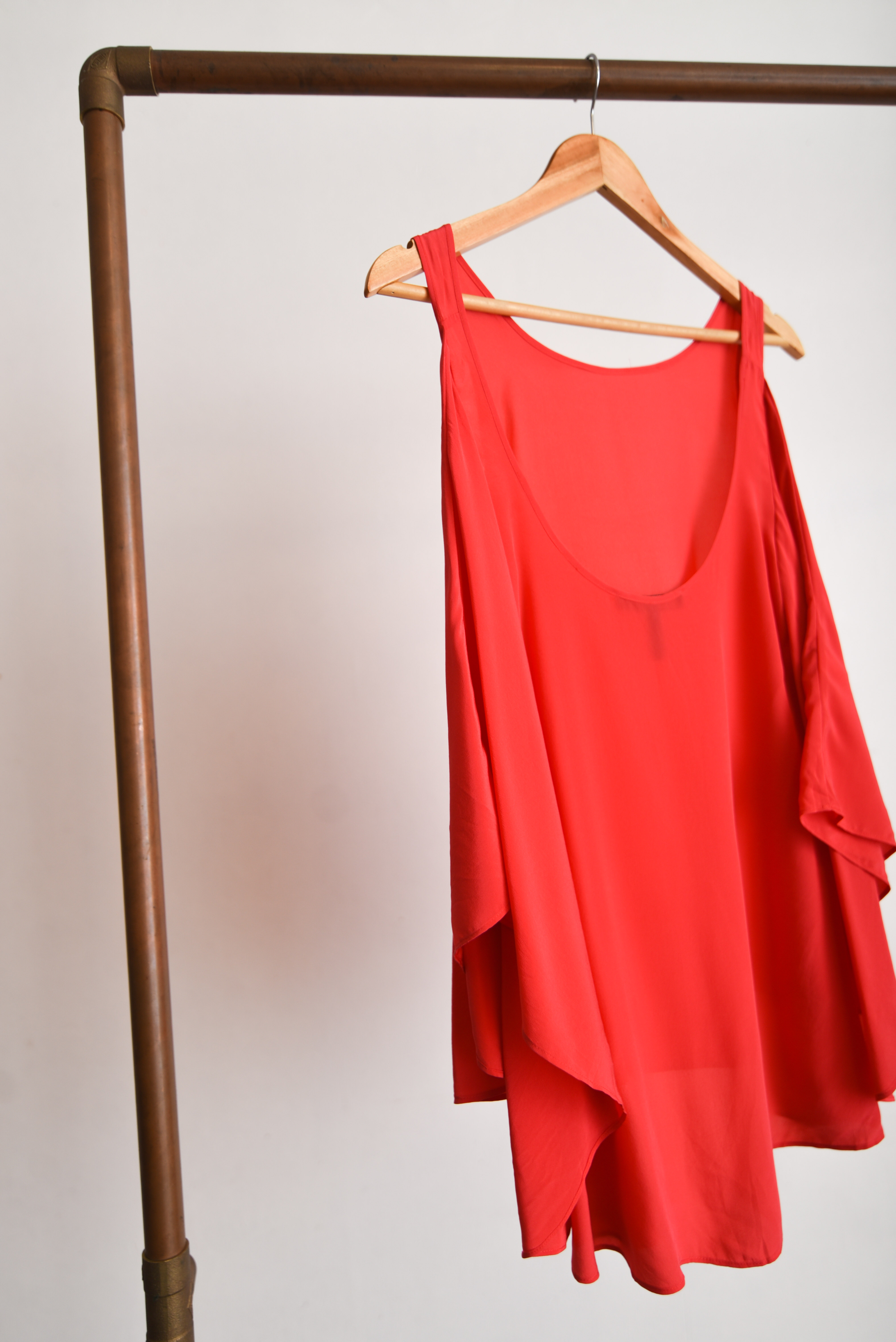 Blusa roja silk asimétrica