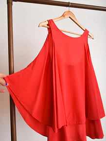 Blusa roja silk asimétrica