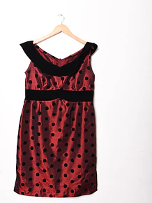 Vestido burdeo velvet lunares
