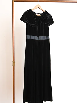 Vestido negro plush cuellito vntg