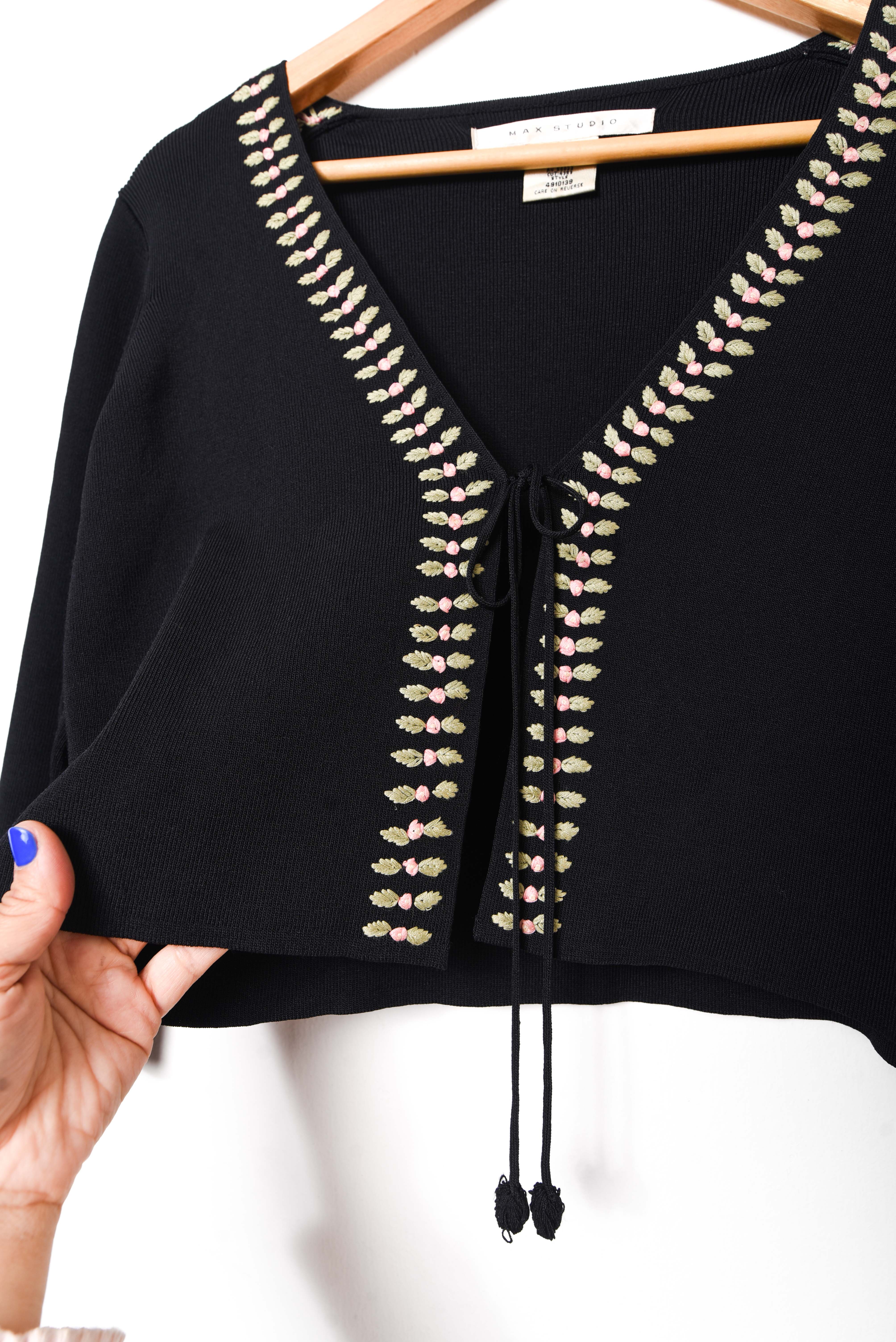 Cardigan 90s flores bordadas