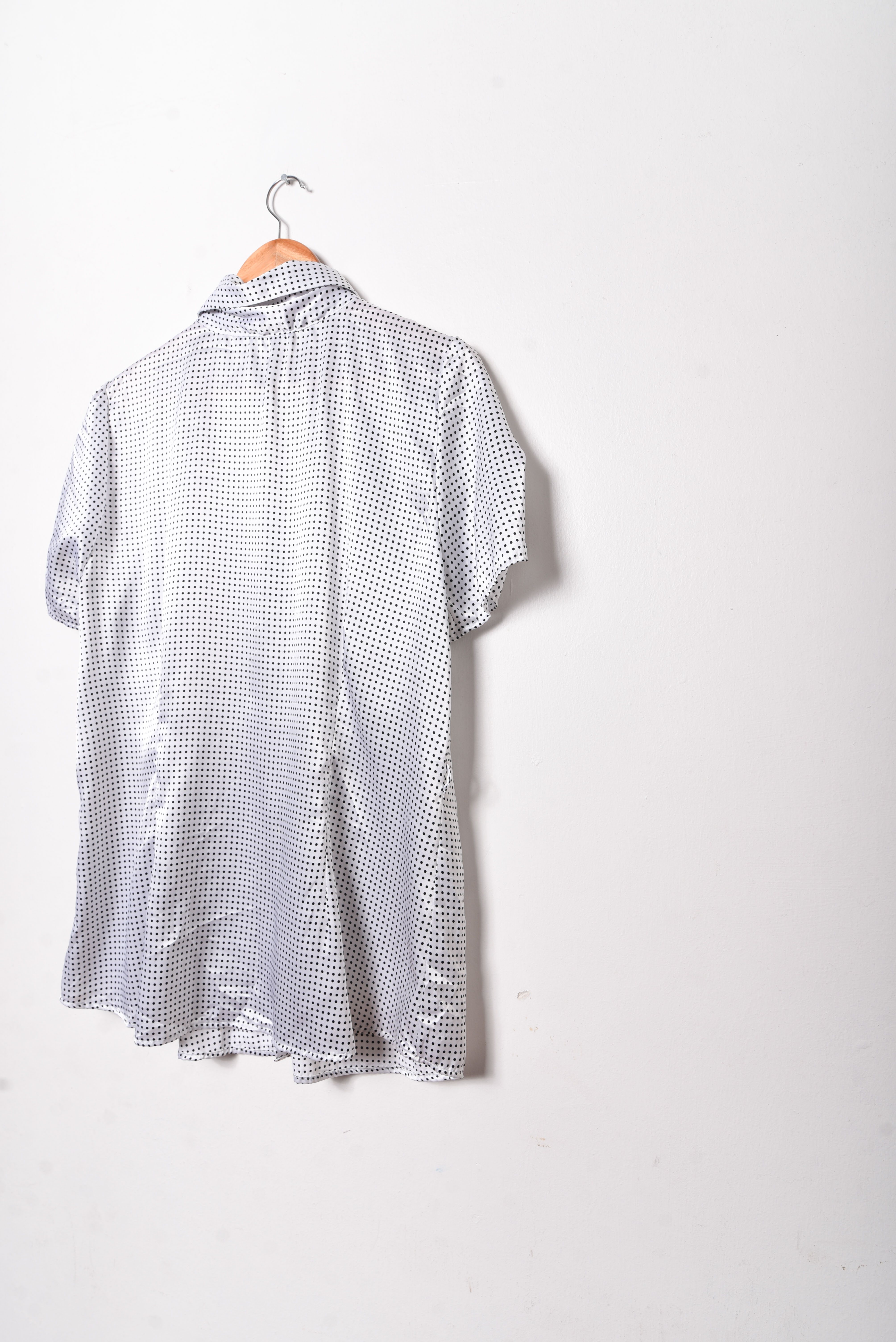Blusa satín lunares