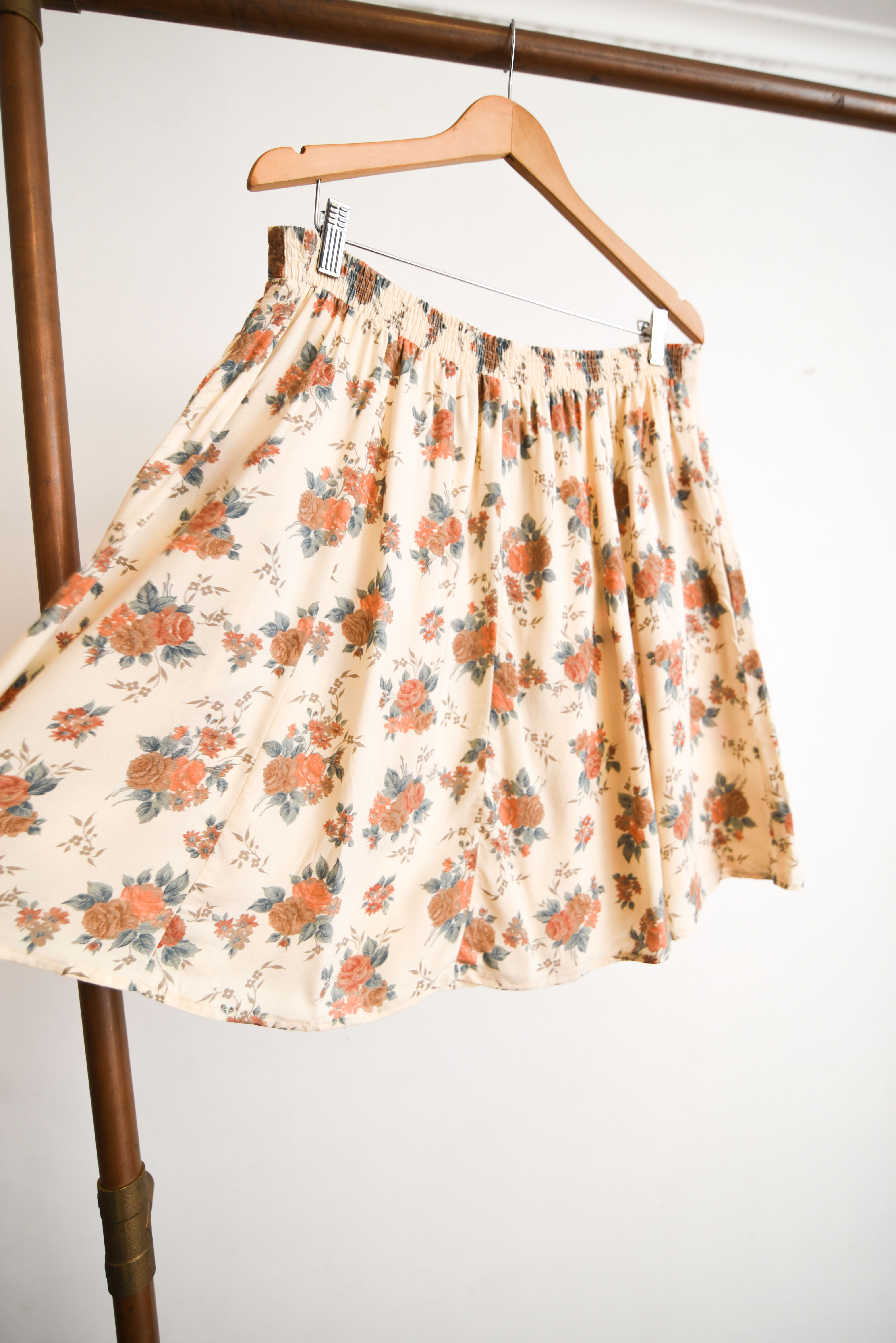 Falda floral 90s botones