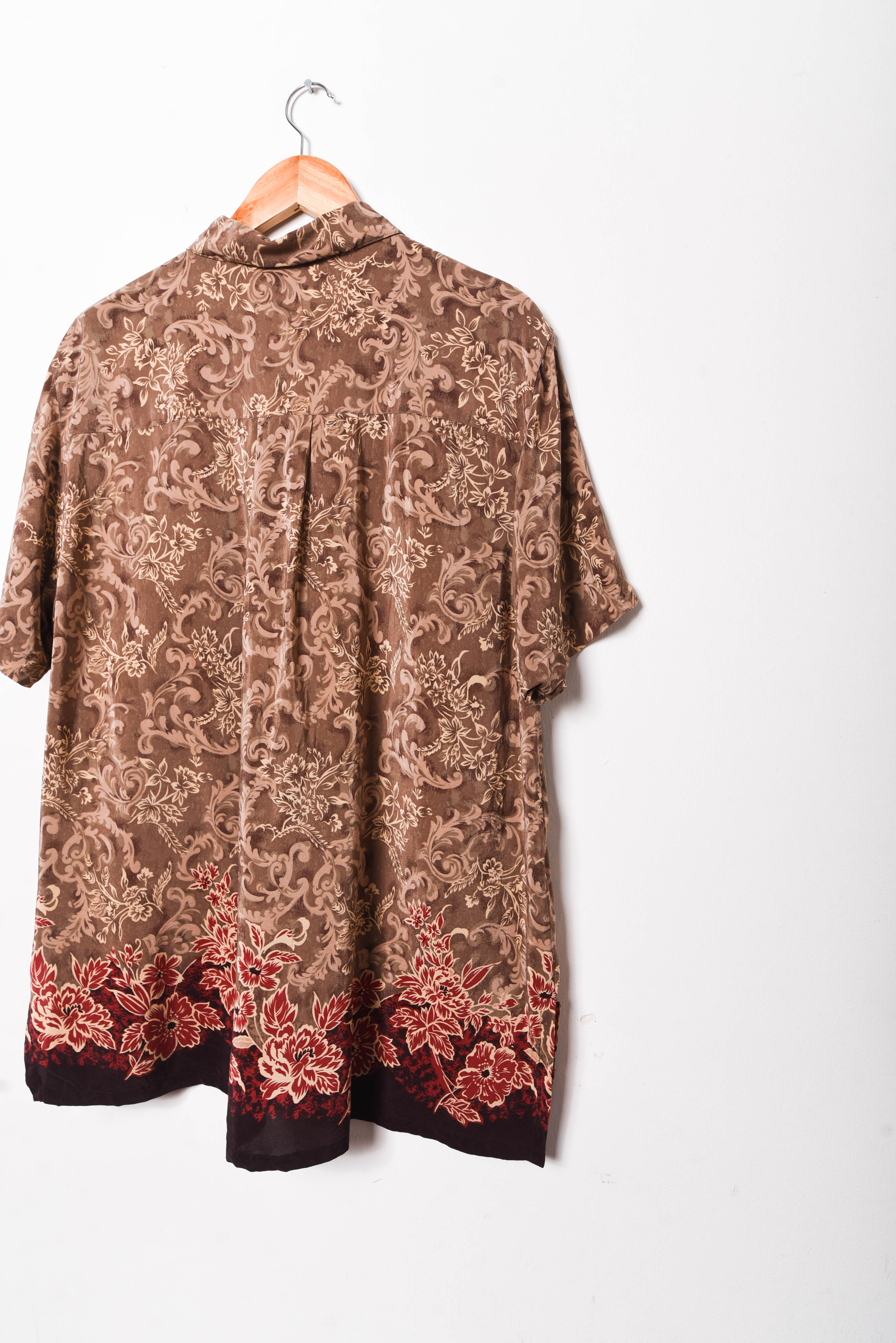 Camisa floral café silk 90s