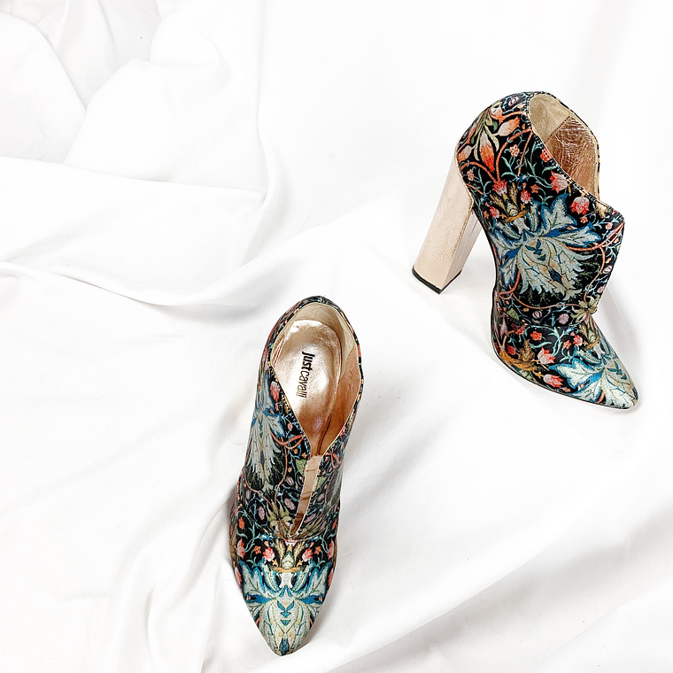 Botín Flowers Cavalli 1