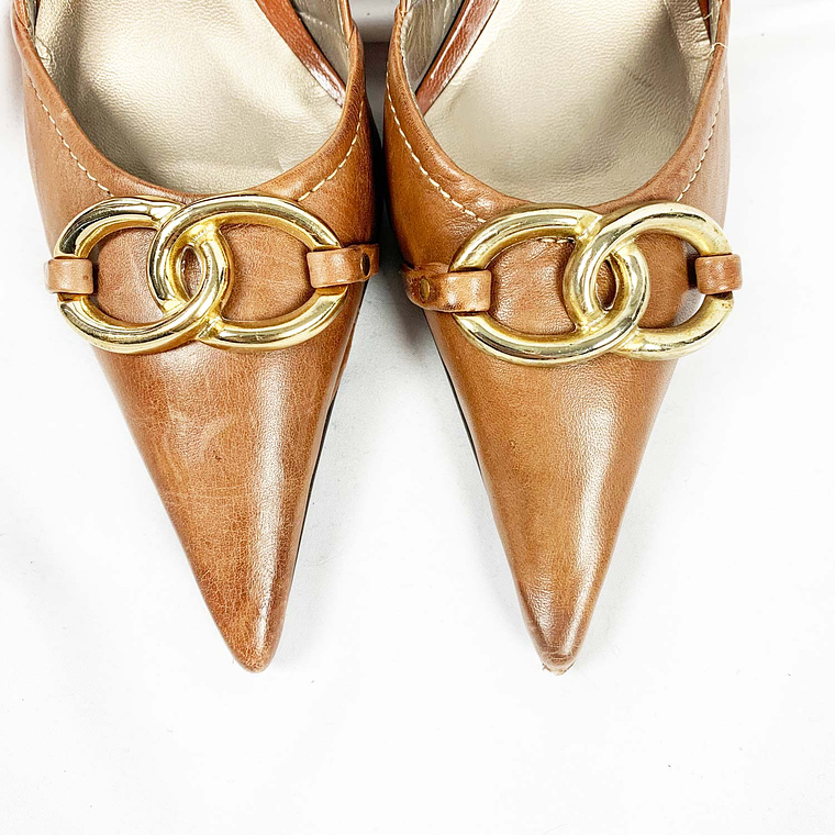 Tacos de Cuero y Hebilla Dorada Camel 2