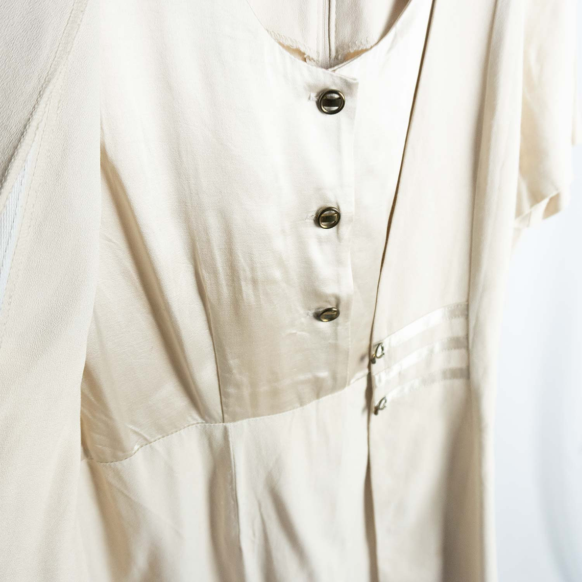 Vestido Hueso Chaquetilla Sexy 80s 10