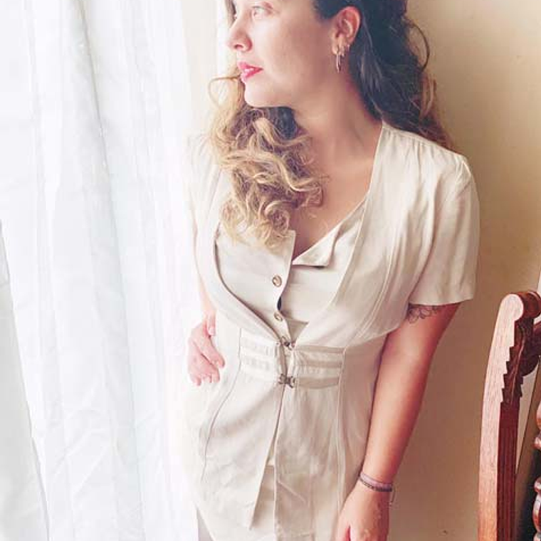 Vestido Hueso Chaquetilla Sexy 80s 1