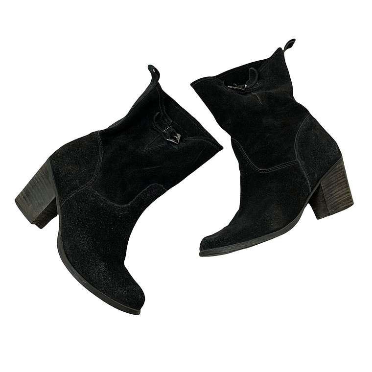 Suede Black Boots 2