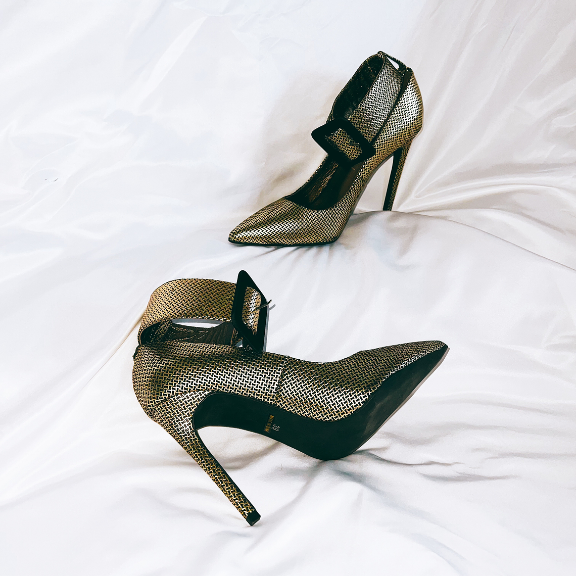 Golden Jeffrey Campell 4