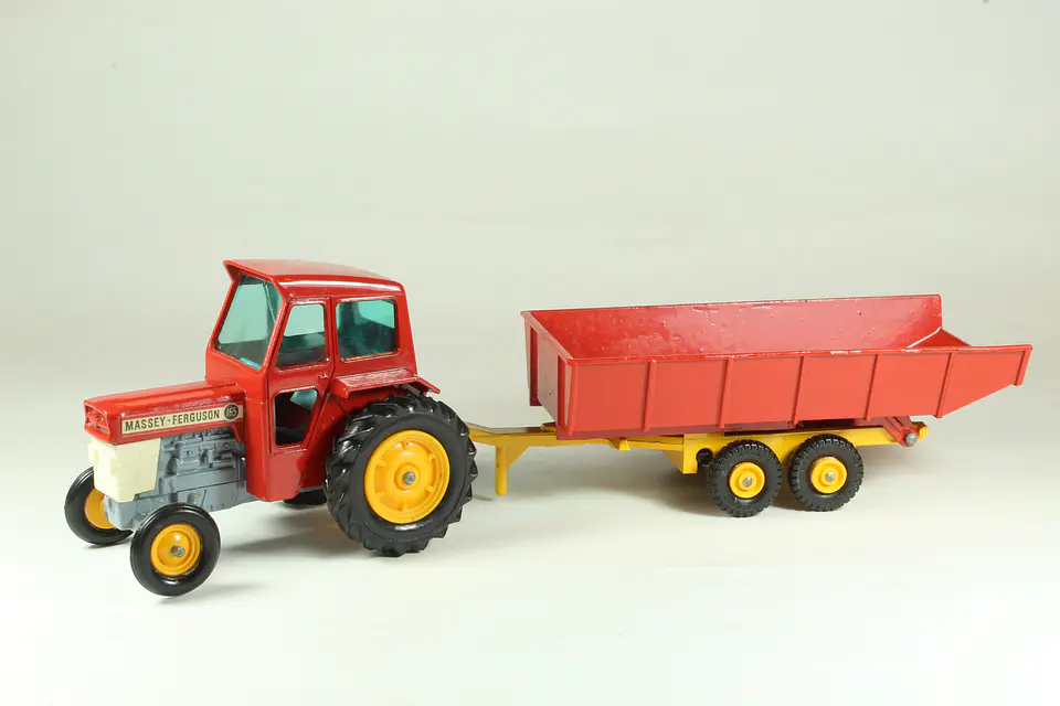 Matchbox Super Kings K-3 Massey Ferguson Tractor & Trailer England 3