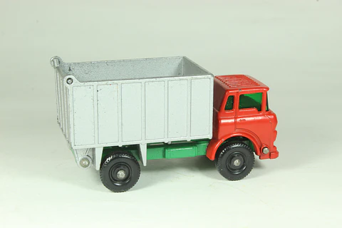 Matchbox Regular Wheels N° 26 GMC Tipper Truck England