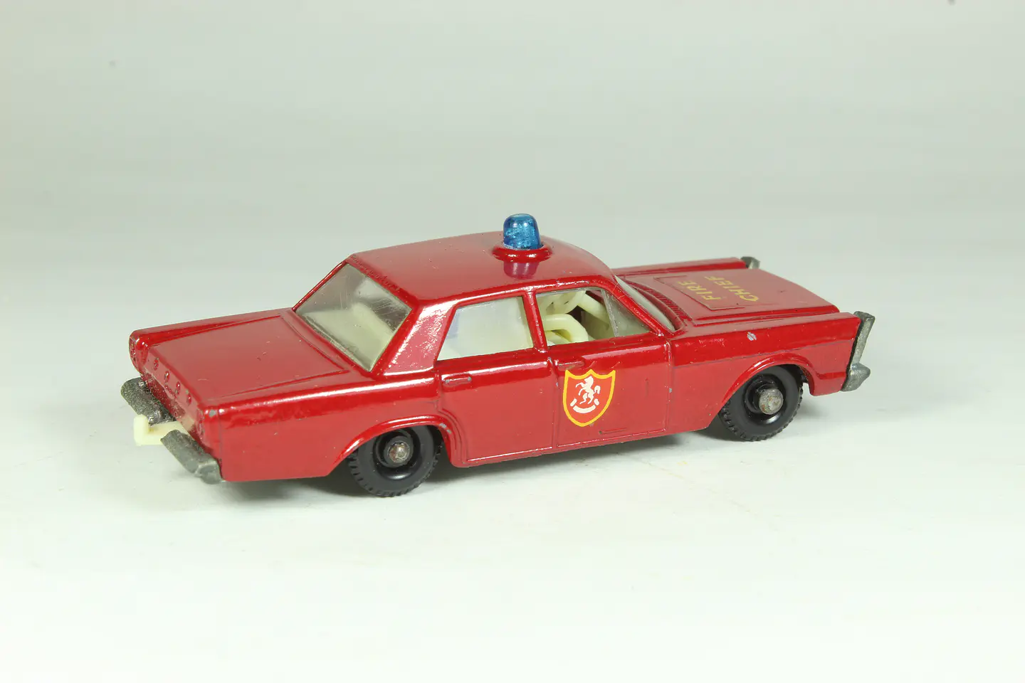 Matchbox Regular Wheels N° 59 Ford Galaxie Fire Chief England 2