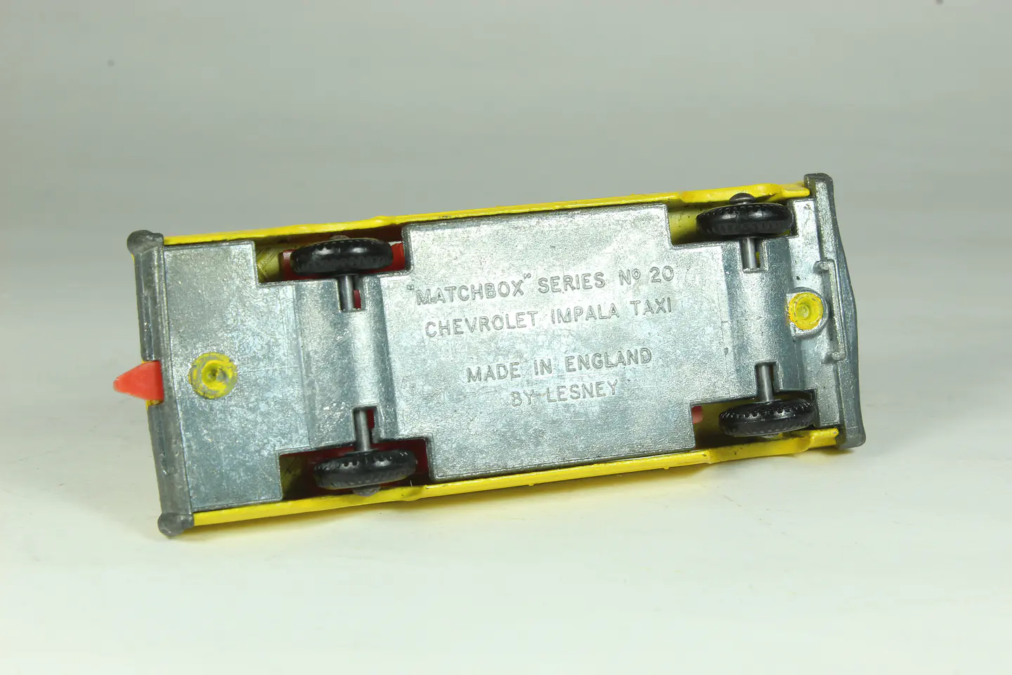 Matchbox Regular Wheels N° 20 Chevrolet Impala Taxi England 3