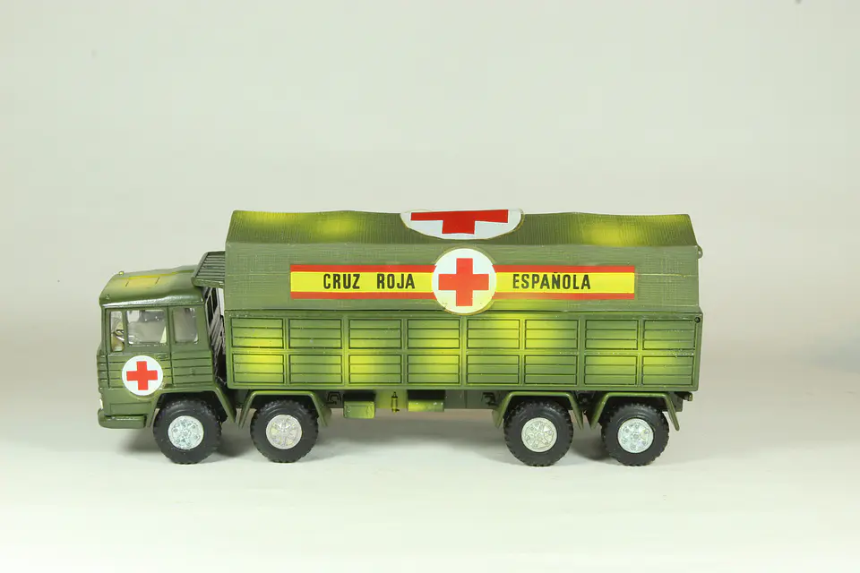 Mira Pegaso Cruz Roja Spain 3