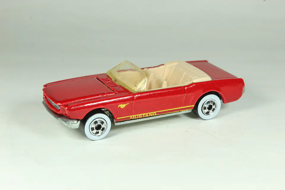 Hot Wheels 65 Mustang Convertible Malaysia 1