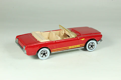 Hot Wheels 65 Mustang Convertible Malaysia (Rojo)