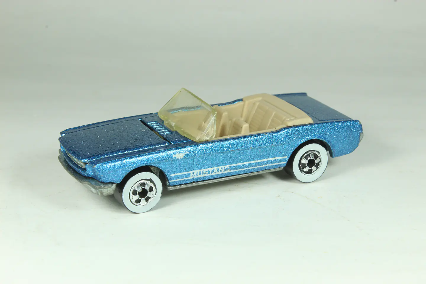 Hot Wheels 65 Mustang Convertible Malaysia 4