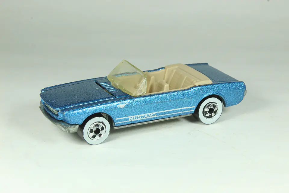 Hot Wheels 65 Mustang Convertible Malaysia 4